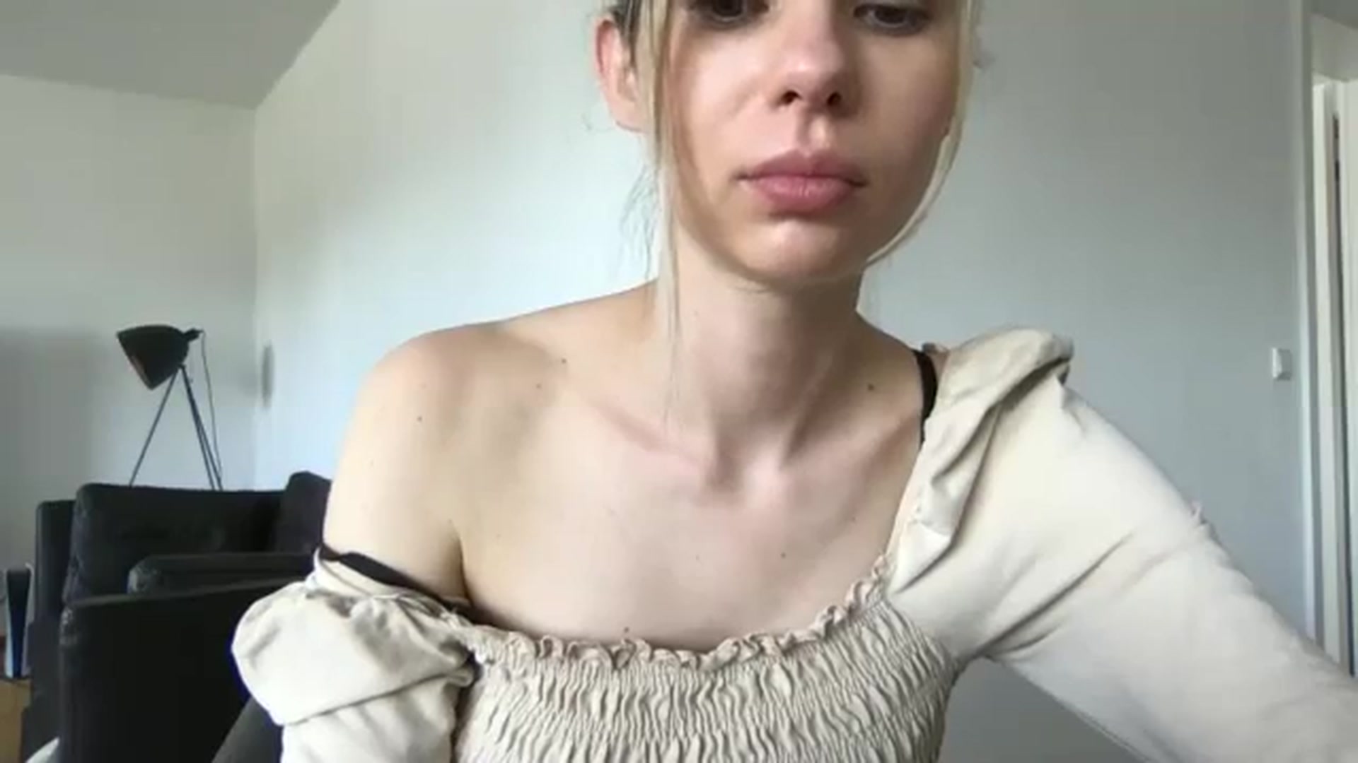 Gallery image thumbnail from neverinmylife's myfreecams stream on, 05/15/2024, 12:18 image 4 of 20