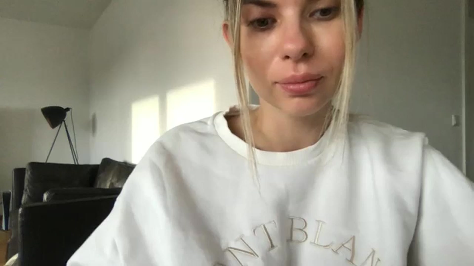 Gallery image thumbnail from neverinmylife's myfreecams stream on, 05/15/2024, 17:55 image 10 of 20