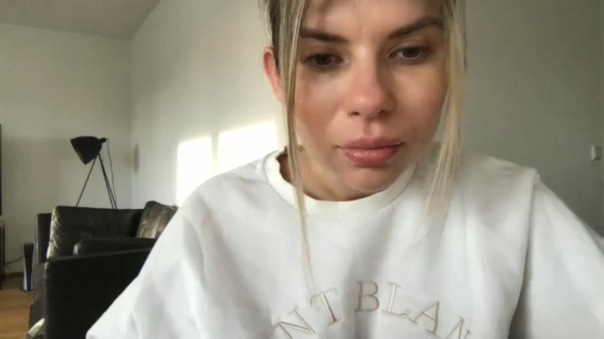Gallery image thumbnail from neverinmylife's myfreecams stream on, 05/15/2024, 17:55 image 5 of 20