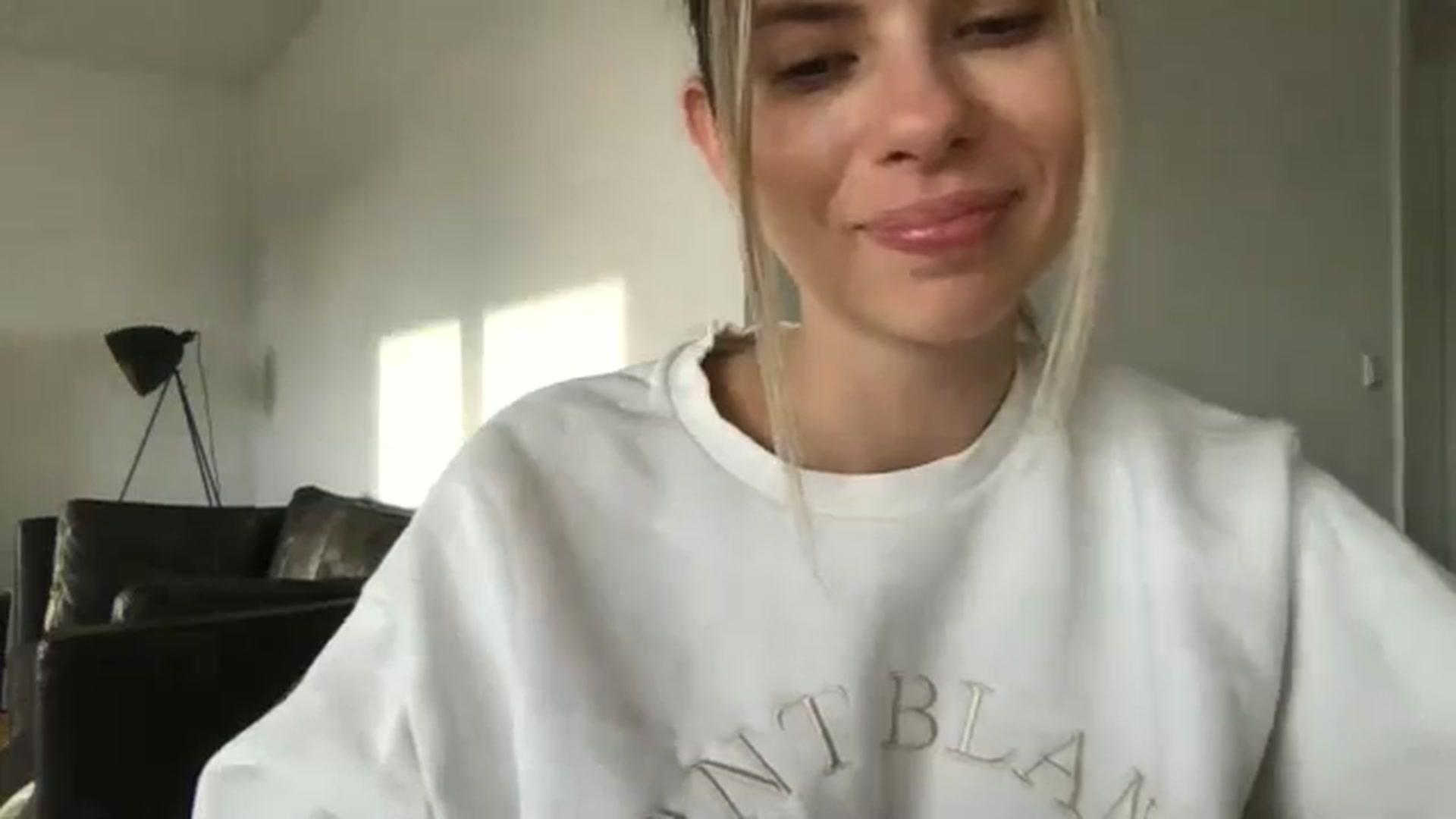 Gallery image thumbnail from neverinmylife's myfreecams stream on, 05/15/2024, 17:55 image 7 of 20