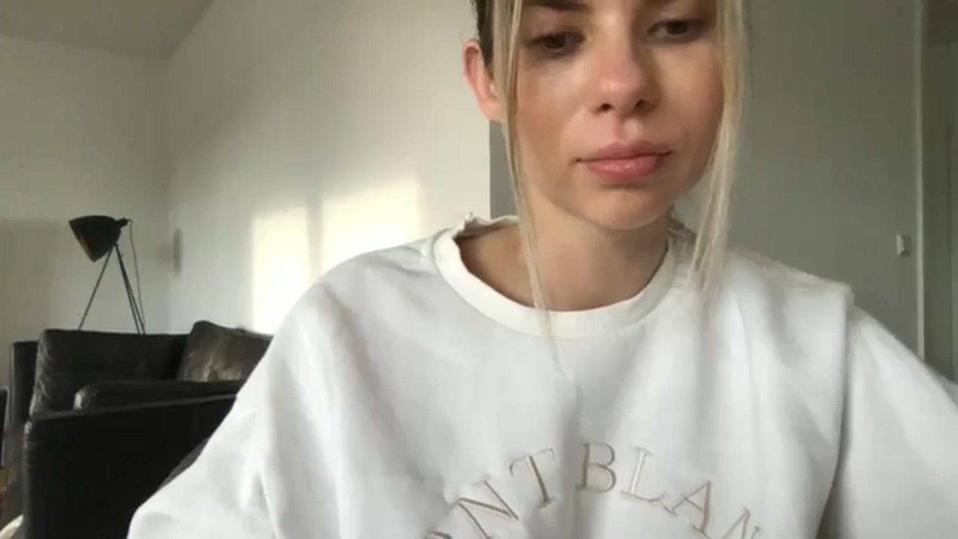 Gallery image thumbnail from neverinmylife's myfreecams stream on, 05/15/2024, 17:55 image 9 of 20
