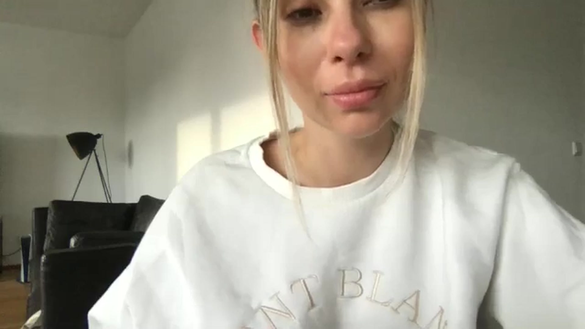 Gallery image thumbnail from neverinmylife's myfreecams stream on, 05/15/2024, 17:55 image 12 of 20