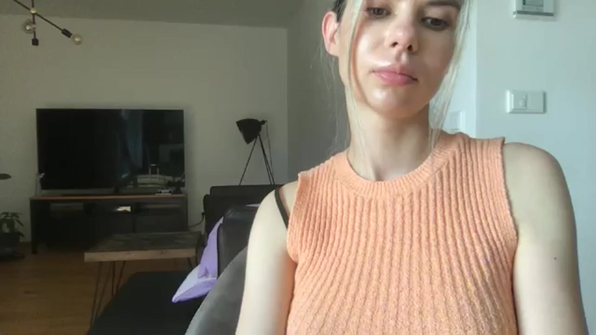 Gallery image thumbnail from neverinmylife's myfreecams stream on, 05/20/2024, 15:54 image 7 of 20