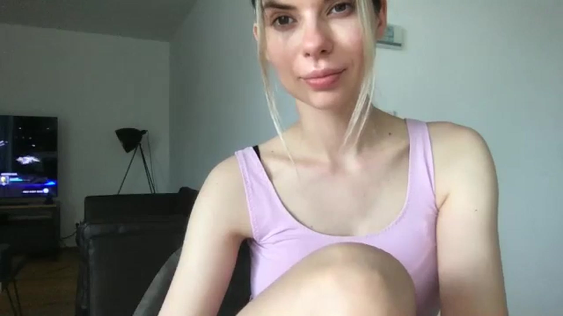 Gallery image thumbnail from neverinmylife's myfreecams stream on, 05/24/2024, 16:51 image 20 of 20
