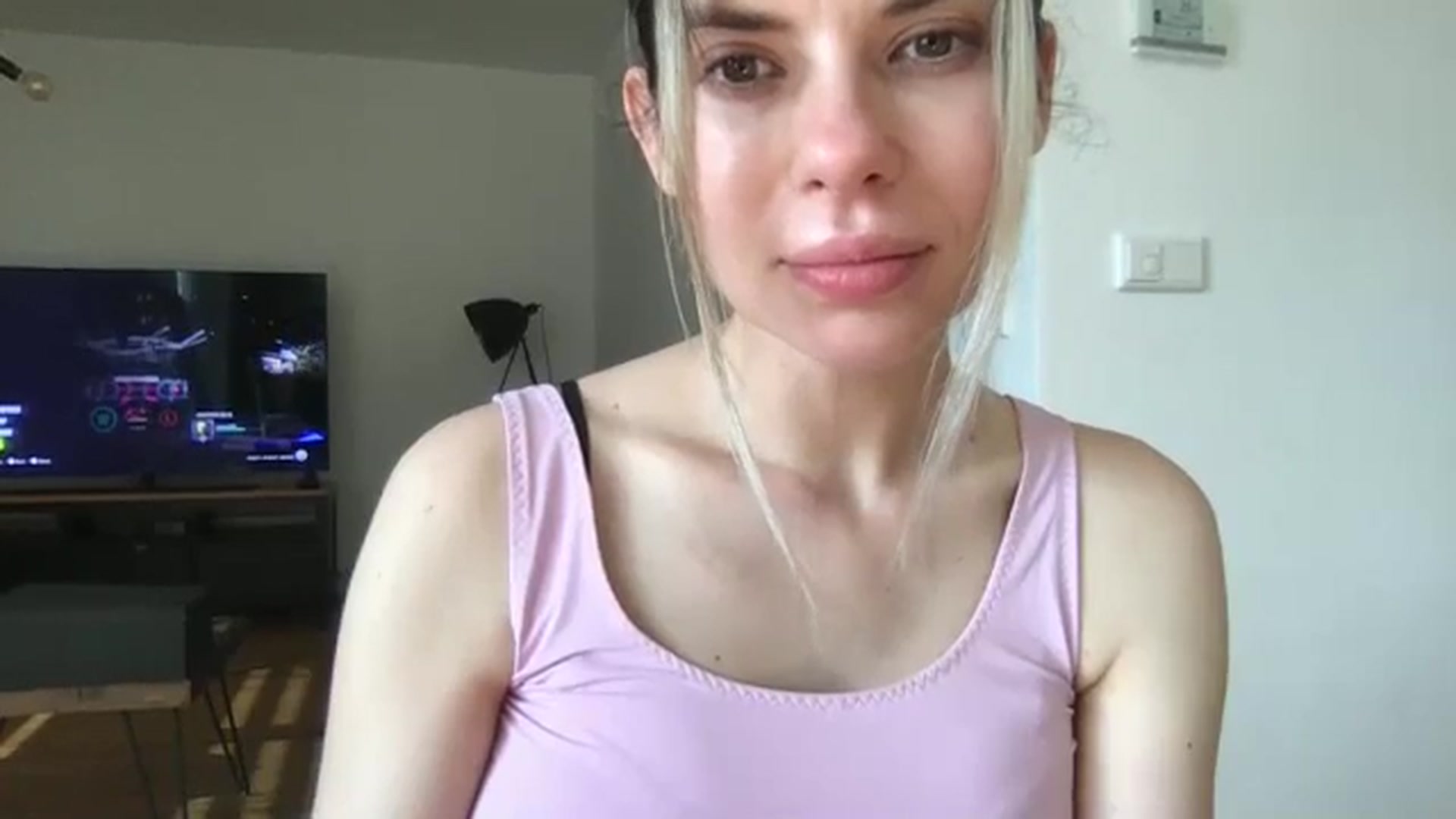 Gallery image thumbnail from neverinmylife's myfreecams stream on, 05/24/2024, 16:51 image 8 of 20