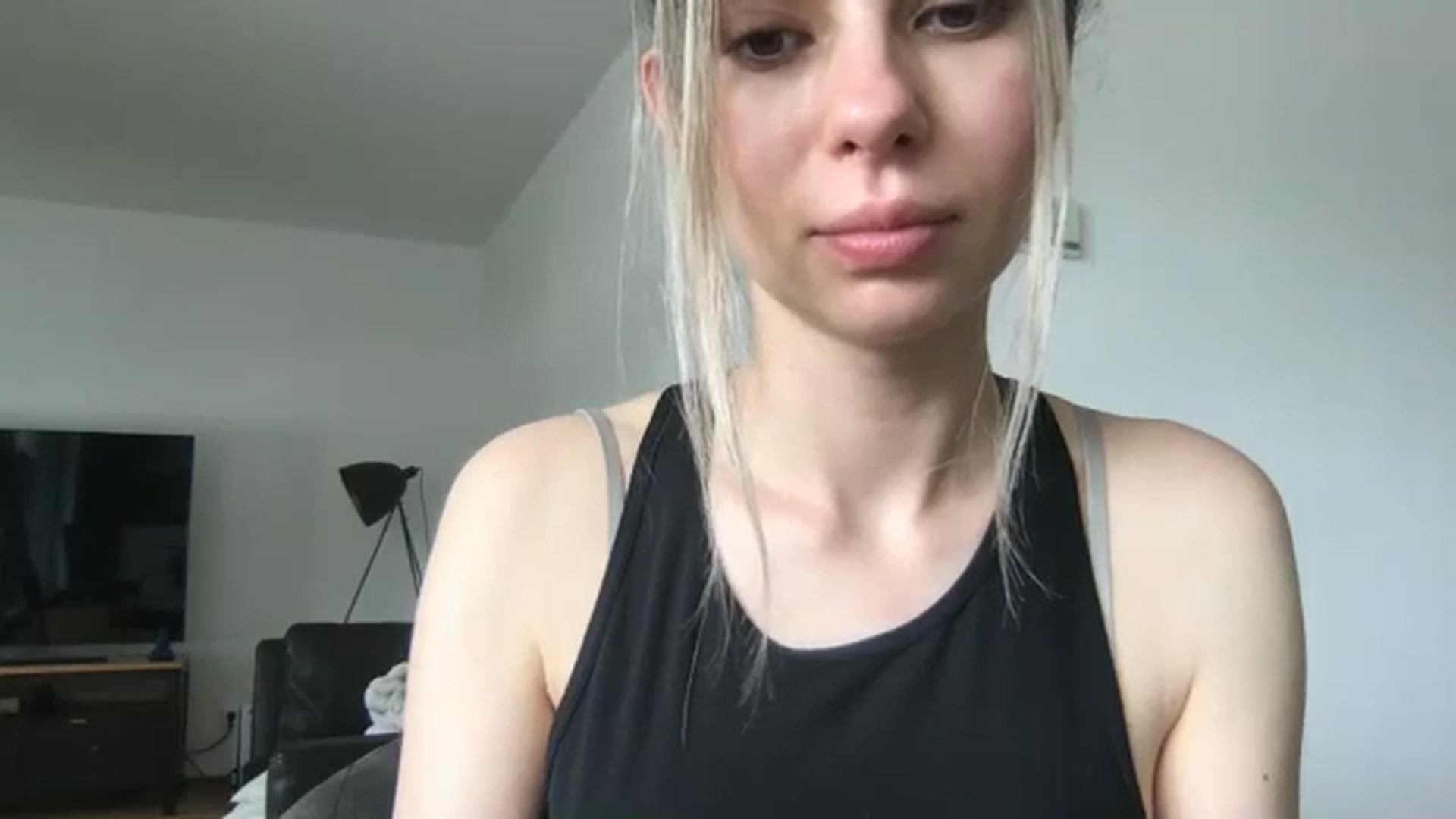 Gallery image thumbnail from neverinmylife's myfreecams stream on, 06/04/2024, 12:35 image 12 of 20