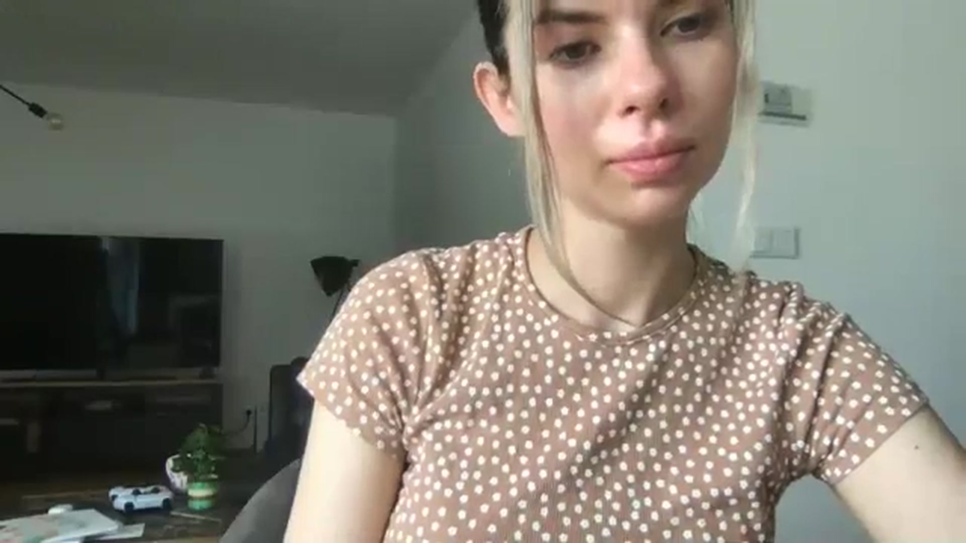 Gallery image thumbnail from neverinmylife's myfreecams stream on, 06/05/2024, 10:42 image 10 of 20