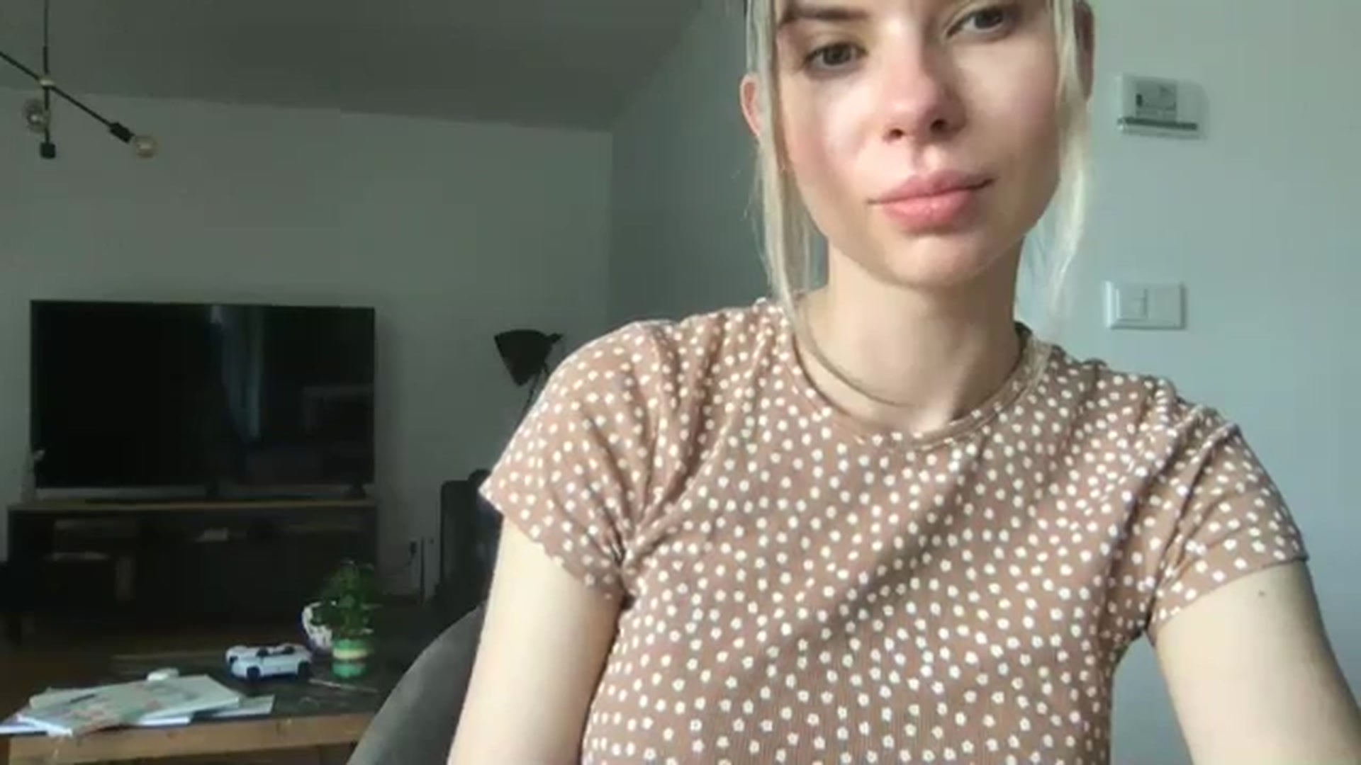 Gallery image thumbnail from neverinmylife's myfreecams stream on, 06/05/2024, 10:42 image 3 of 20