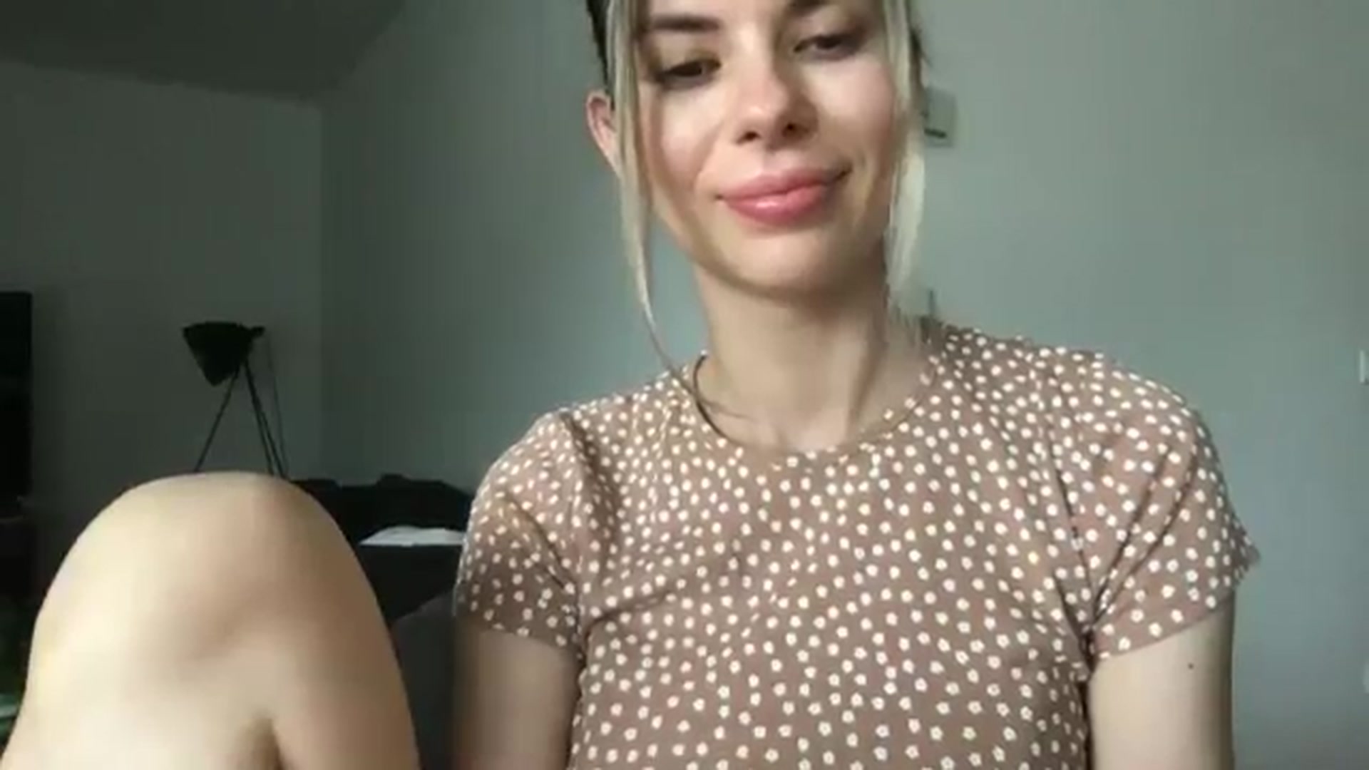 Gallery image thumbnail from neverinmylife's myfreecams stream on, 06/05/2024, 12:31 image 18 of 20