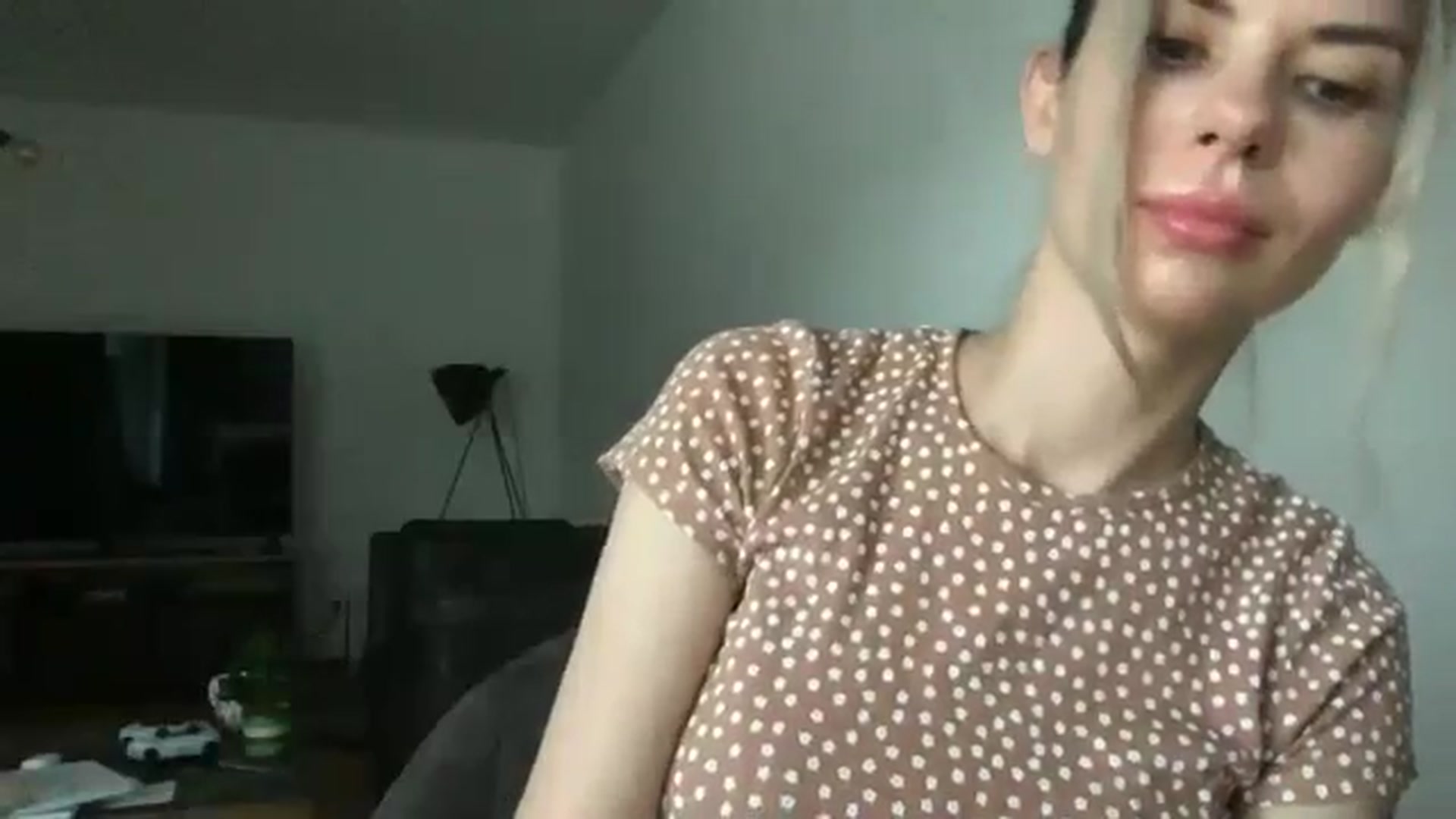 Gallery image thumbnail from neverinmylife's myfreecams stream on, 06/05/2024, 12:31 image 9 of 20