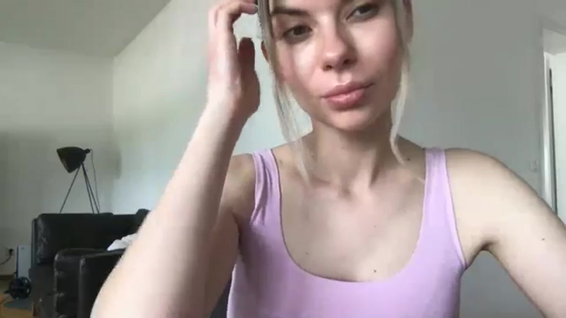 Gallery image thumbnail from neverinmylife's myfreecams stream on, 06/06/2024, 08:59 image 19 of 20