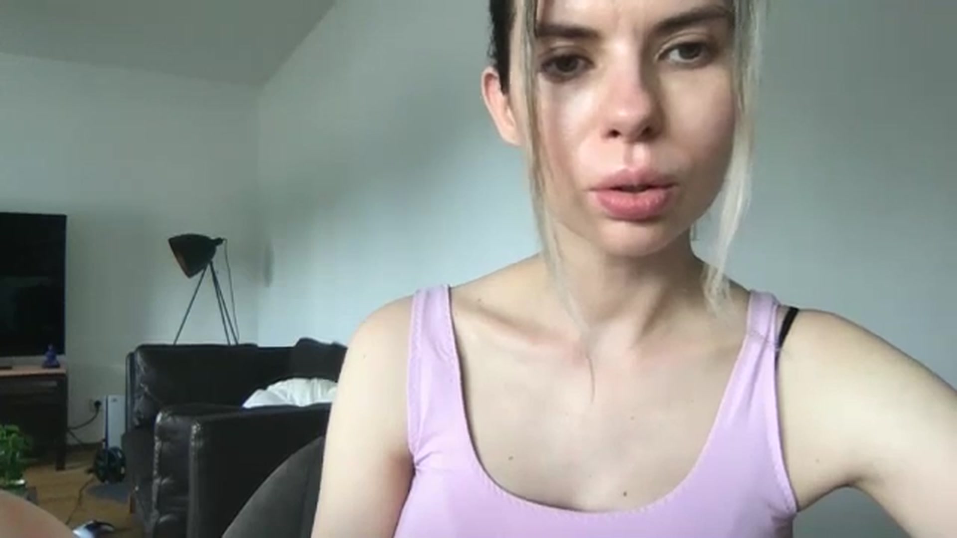 Gallery image thumbnail from neverinmylife's myfreecams stream on, 06/06/2024, 10:58 image 20 of 20