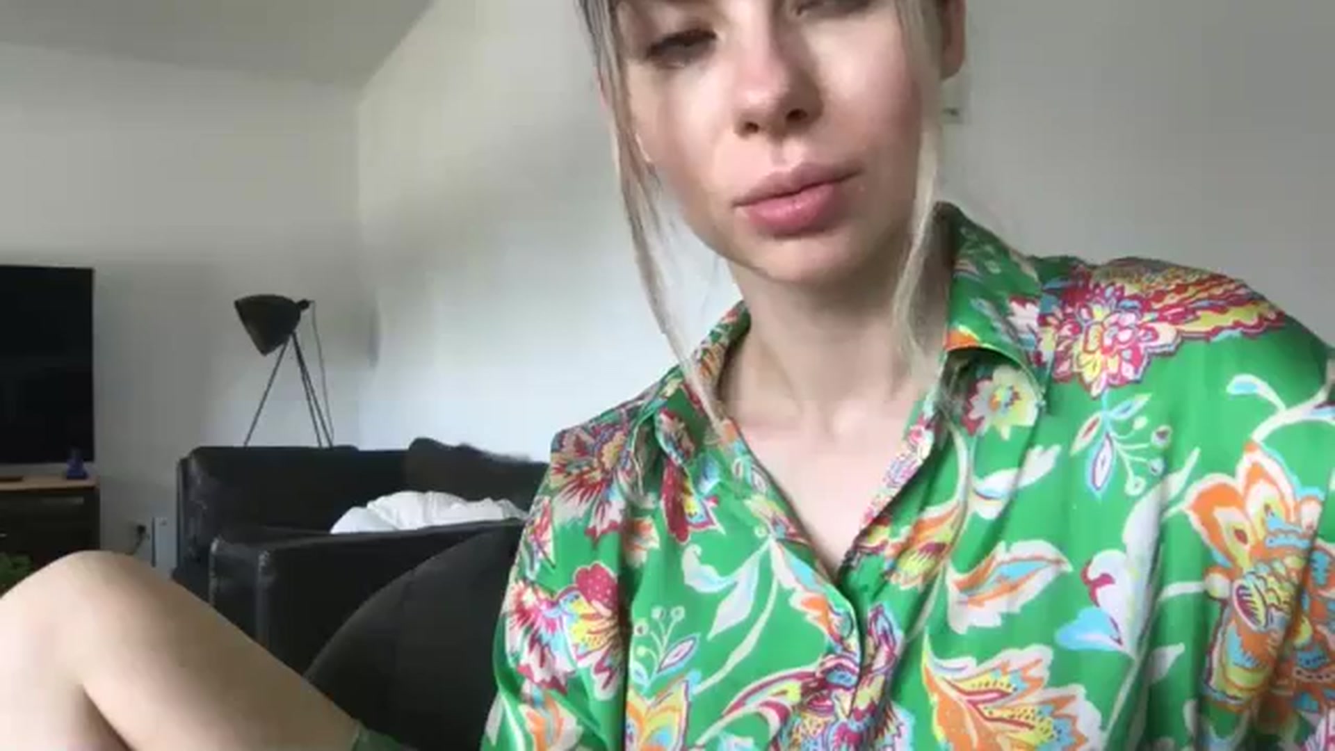 Gallery image thumbnail from neverinmylife's myfreecams stream on, 06/06/2024, 11:46 image 3 of 20
