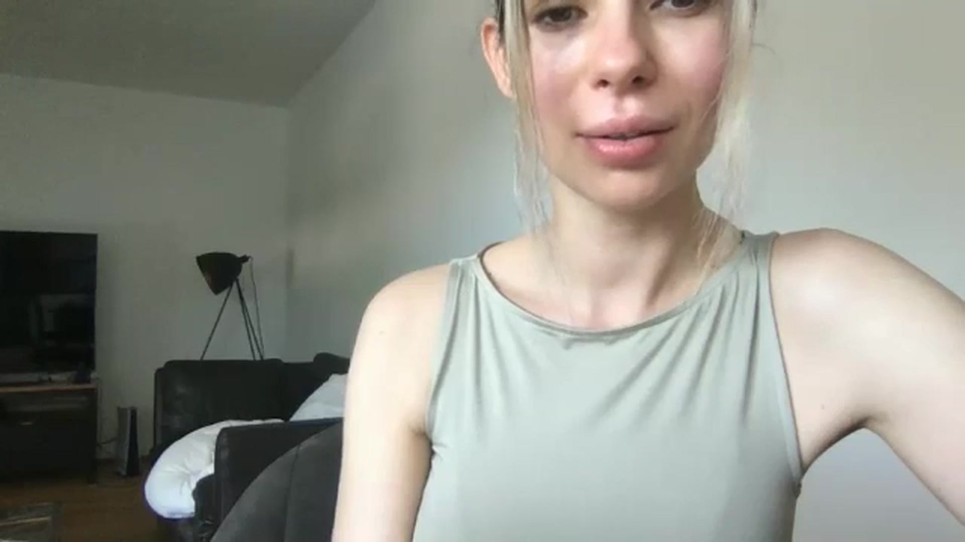 Gallery image thumbnail from neverinmylife's myfreecams stream on, 06/07/2024, 10:36 image 12 of 20