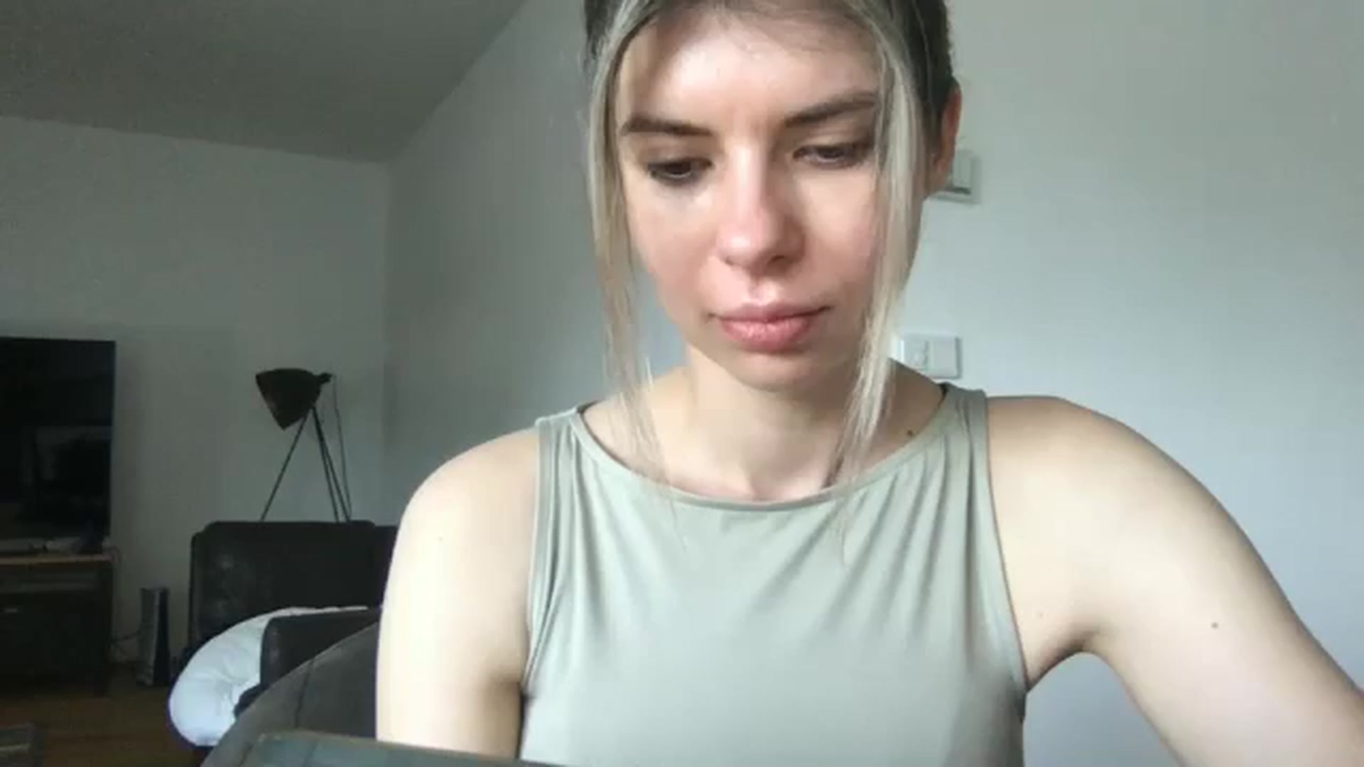 Gallery image thumbnail from neverinmylife's myfreecams stream on, 06/07/2024, 10:36 image 1 of 20