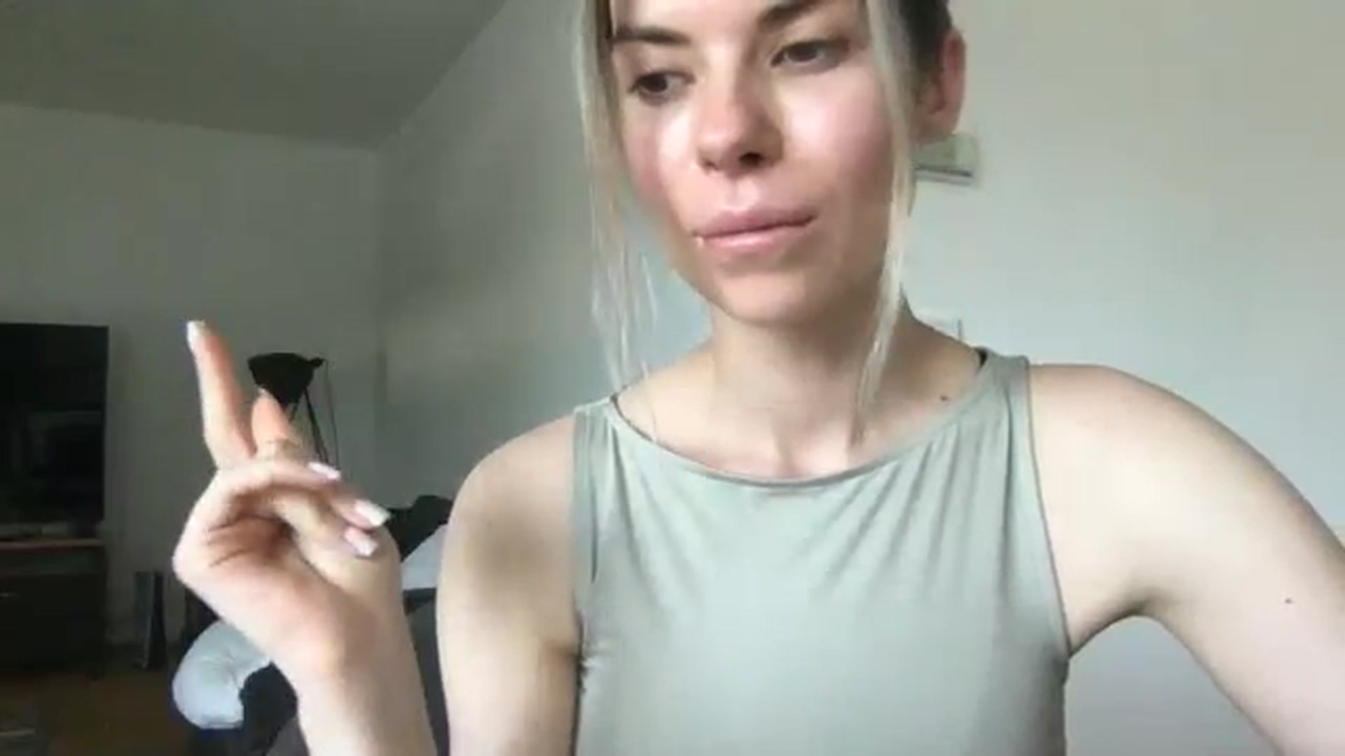 Gallery image thumbnail from neverinmylife's myfreecams stream on, 06/07/2024, 10:36 image 13 of 20