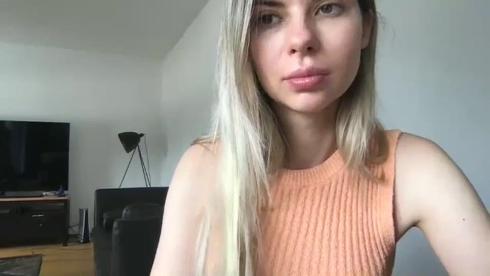 Gallery image thumbnail from neverinmylife's myfreecams stream on, 06/09/2024, 14:46 image 4 of 20
