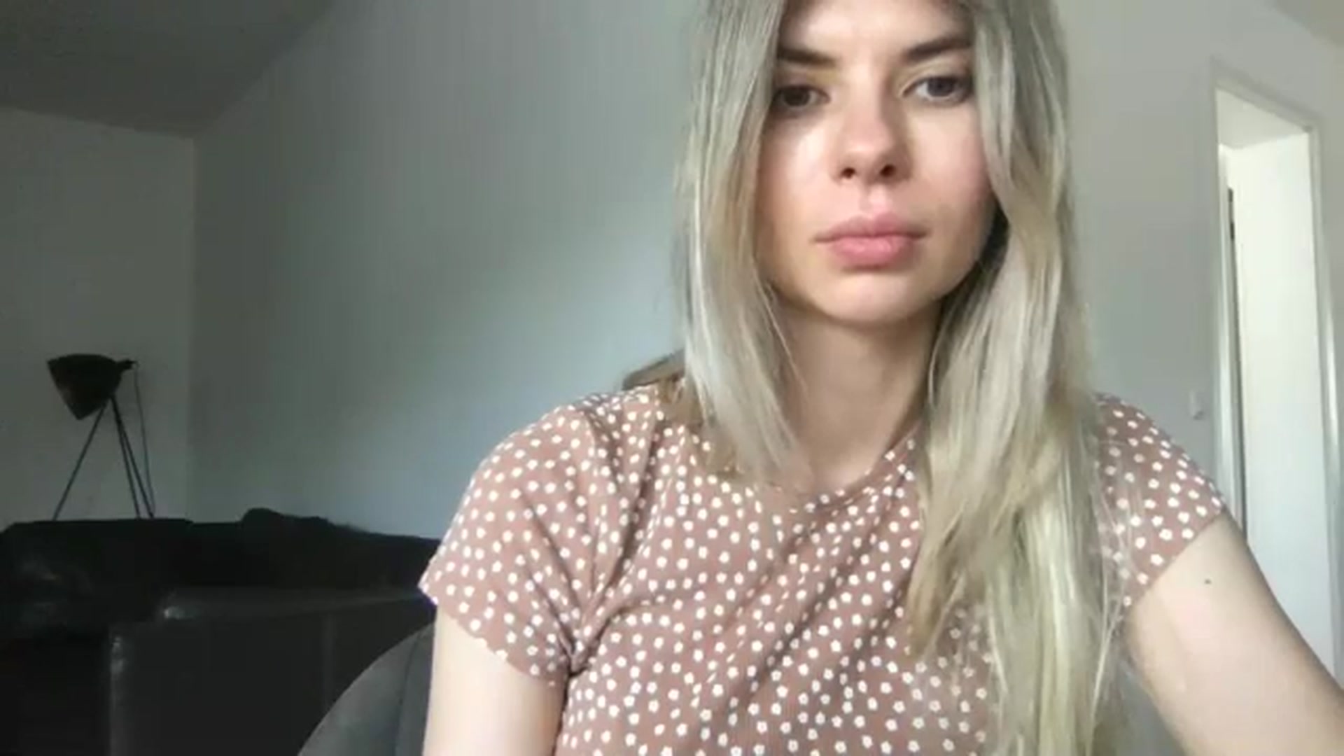 Gallery image thumbnail from neverinmylife's myfreecams stream on, 06/10/2024, 09:43 image 16 of 20