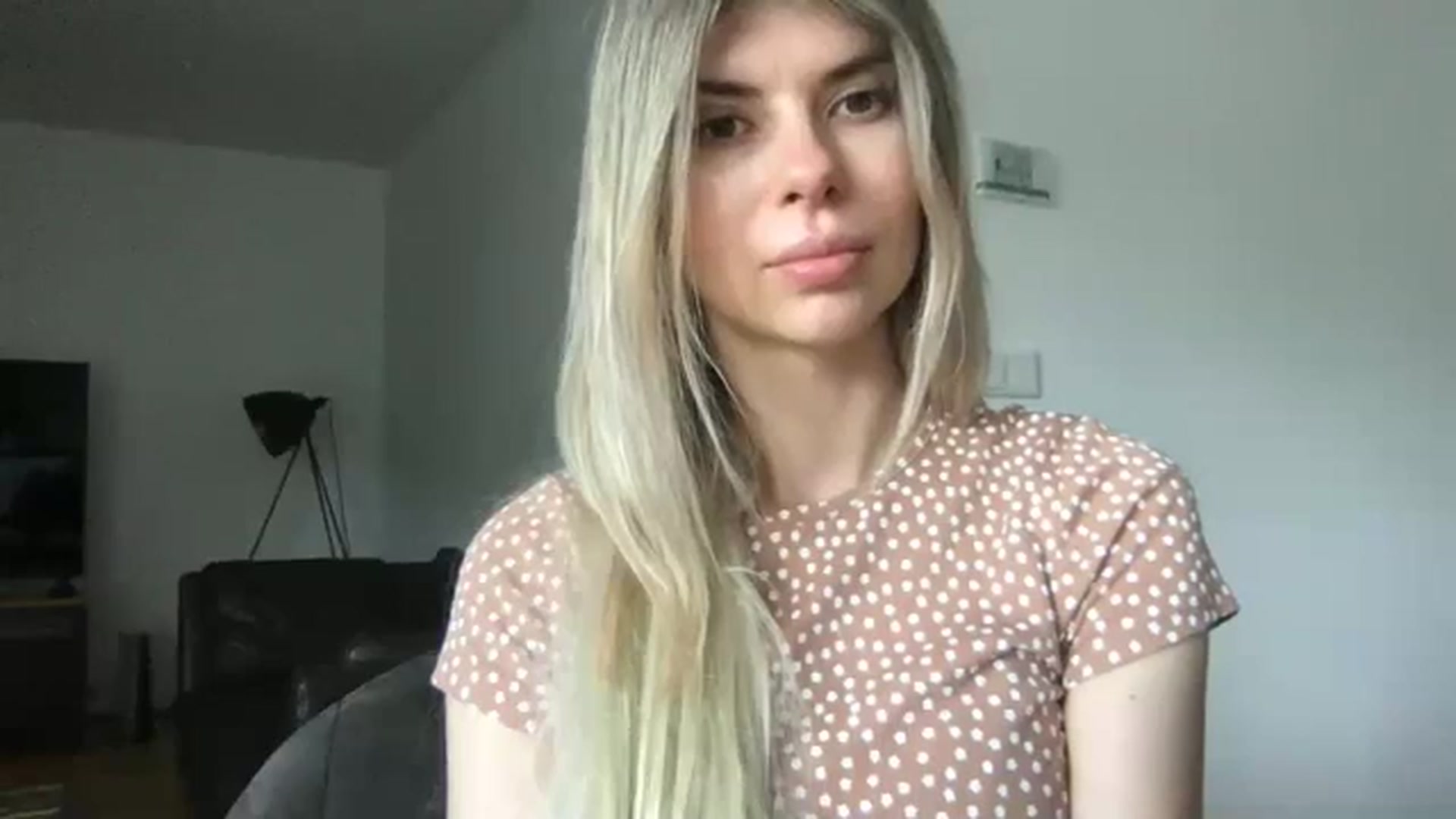 Gallery image thumbnail from neverinmylife's myfreecams stream on, 06/10/2024, 09:43 image 9 of 20