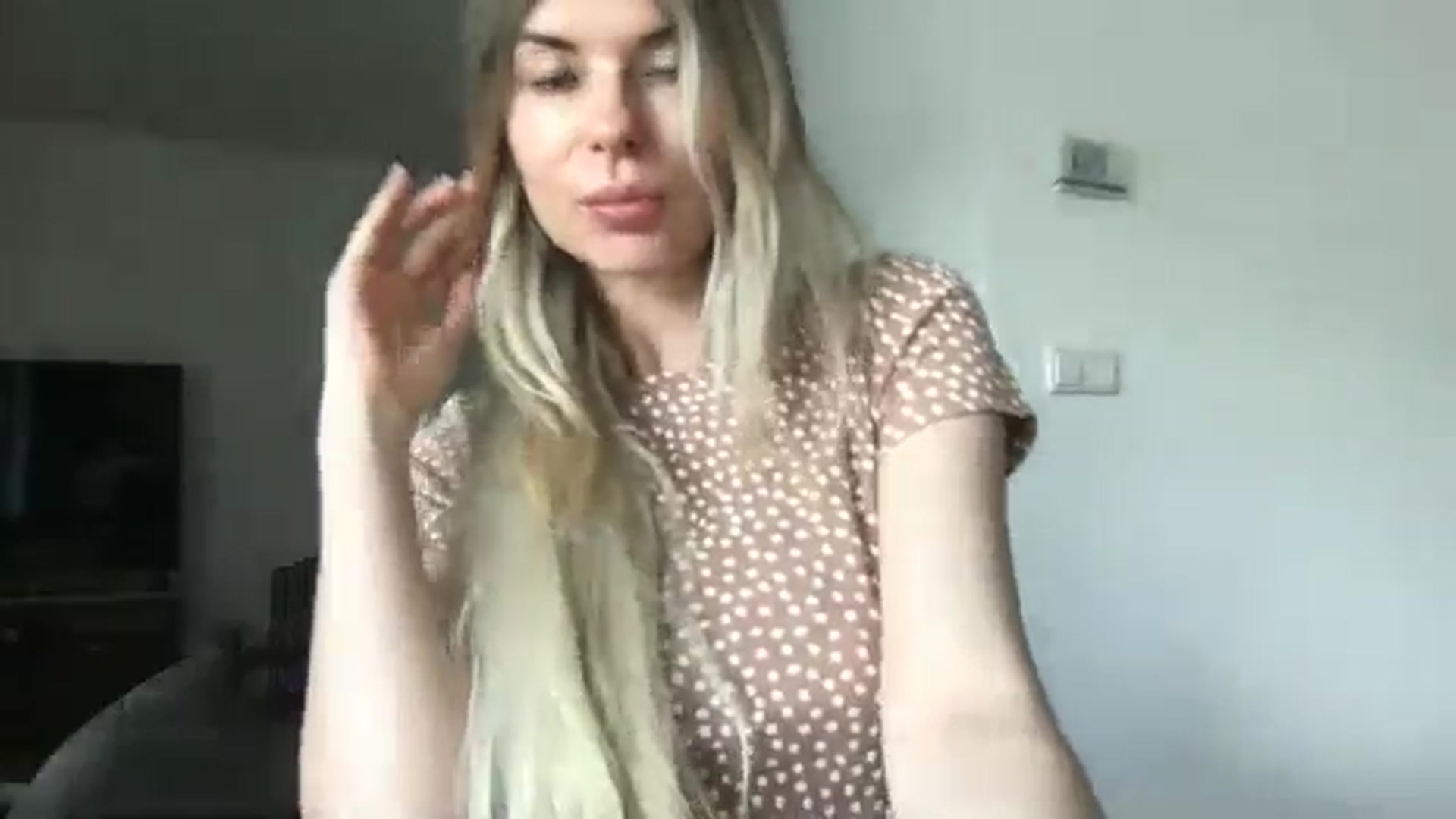 Gallery image thumbnail from neverinmylife's myfreecams stream on, 06/10/2024, 09:43 image 7 of 20