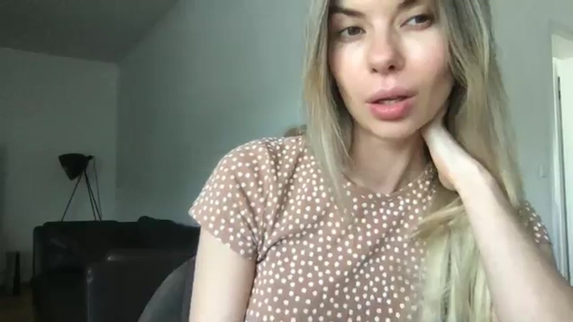 Gallery image thumbnail from neverinmylife's myfreecams stream on, 06/10/2024, 09:43 image 12 of 20
