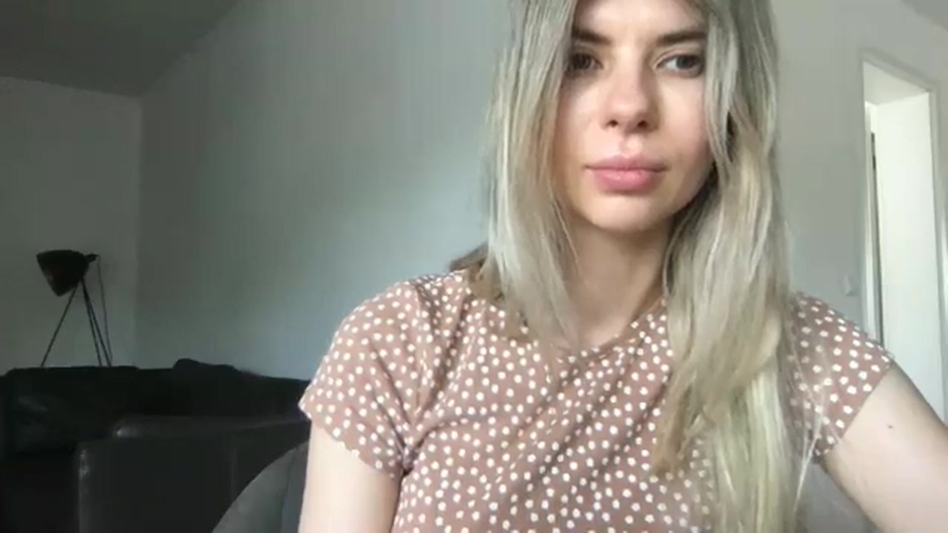 Gallery image thumbnail from neverinmylife's myfreecams stream on, 06/10/2024, 09:43 image 17 of 20