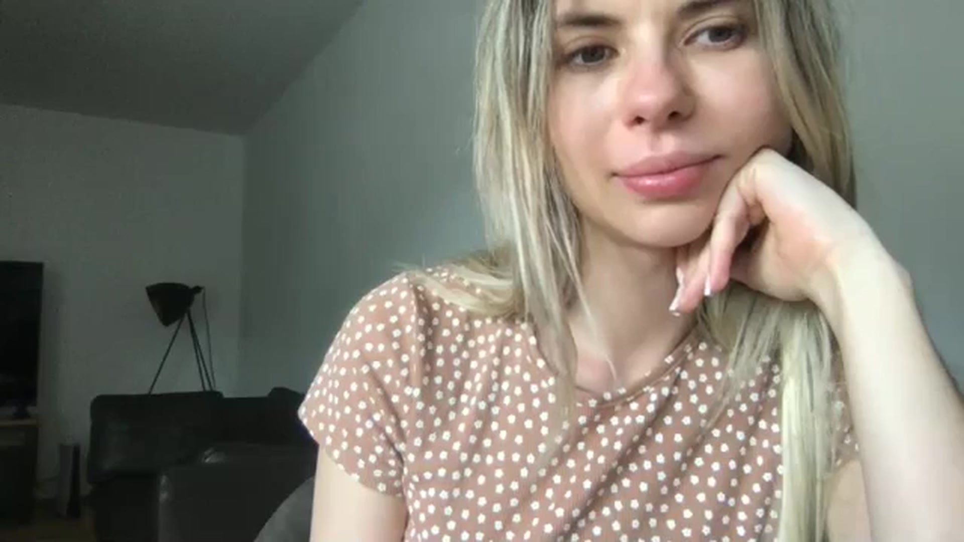 Gallery image thumbnail from neverinmylife's myfreecams stream on, 06/11/2024, 12:21 image 7 of 20