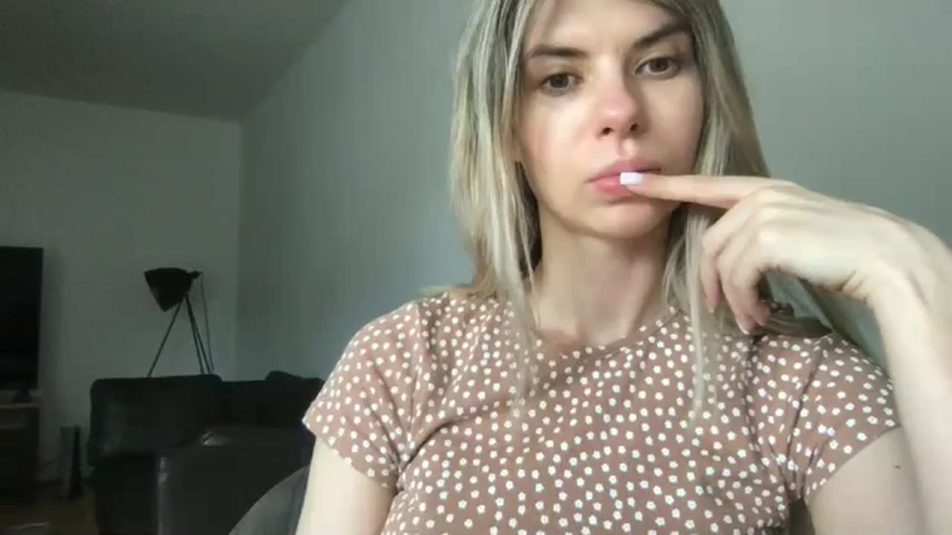 Gallery image thumbnail from neverinmylife's myfreecams stream on, 06/11/2024, 12:21 image 1 of 20