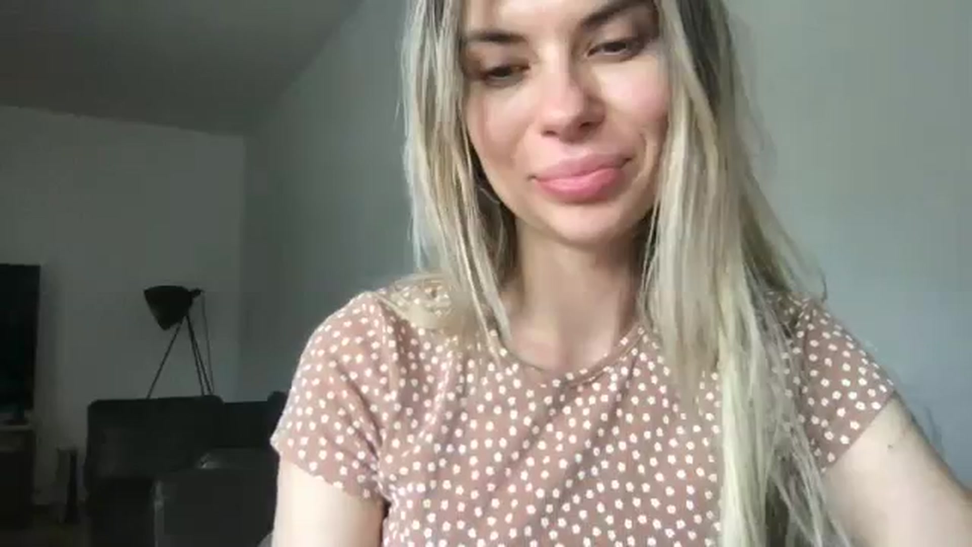 Gallery image thumbnail from neverinmylife's myfreecams stream on, 06/11/2024, 12:21 image 10 of 20