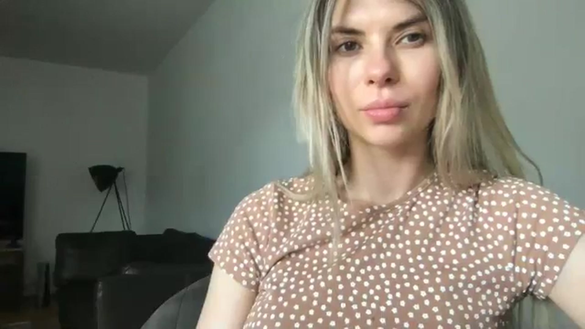 Gallery image thumbnail from neverinmylife's myfreecams stream on, 06/11/2024, 12:21 image 4 of 20