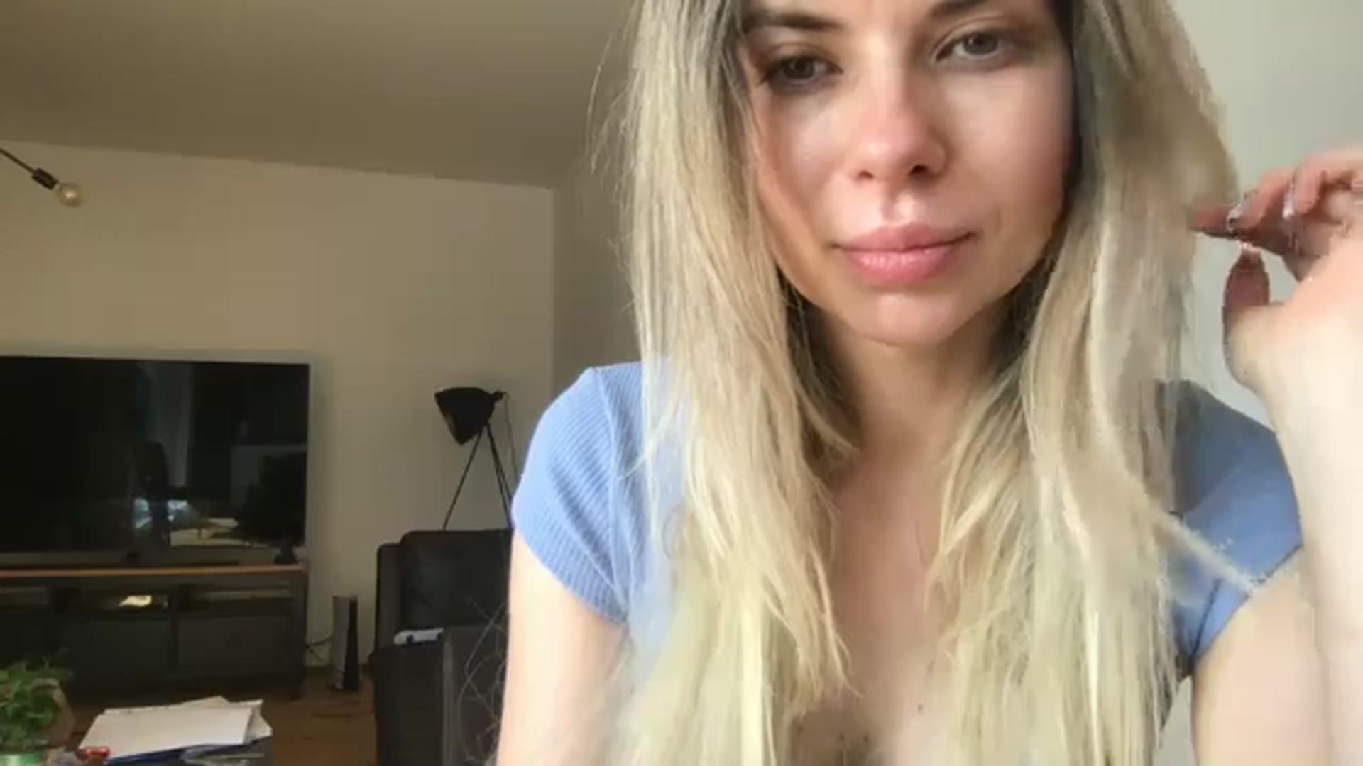 Gallery image thumbnail from neverinmylife's myfreecams stream on, 06/16/2024, 16:01 image 8 of 20