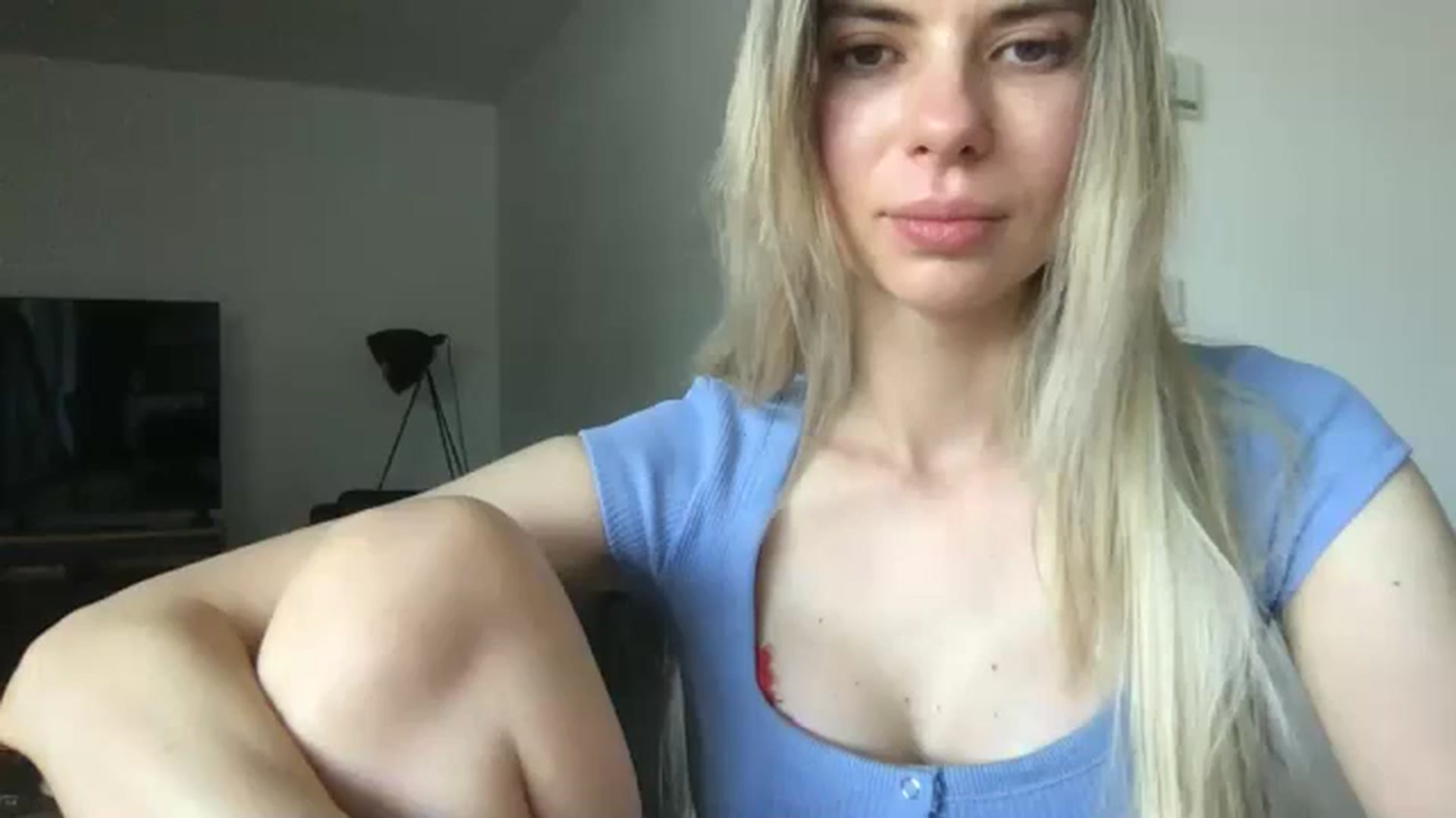 Gallery image thumbnail from neverinmylife's myfreecams stream on, 06/17/2024, 11:32 image 6 of 20