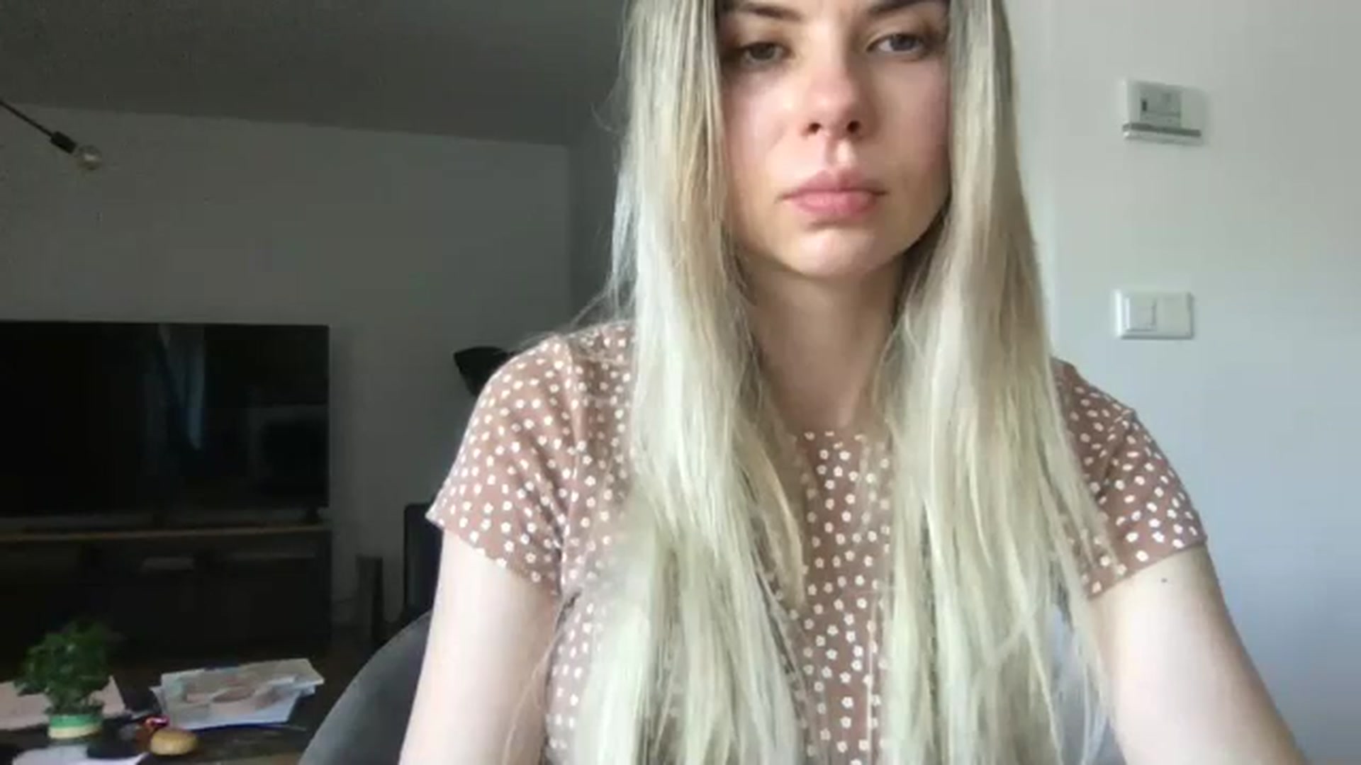 Gallery image thumbnail from neverinmylife's myfreecams stream on, 06/18/2024, 12:51 image 2 of 20