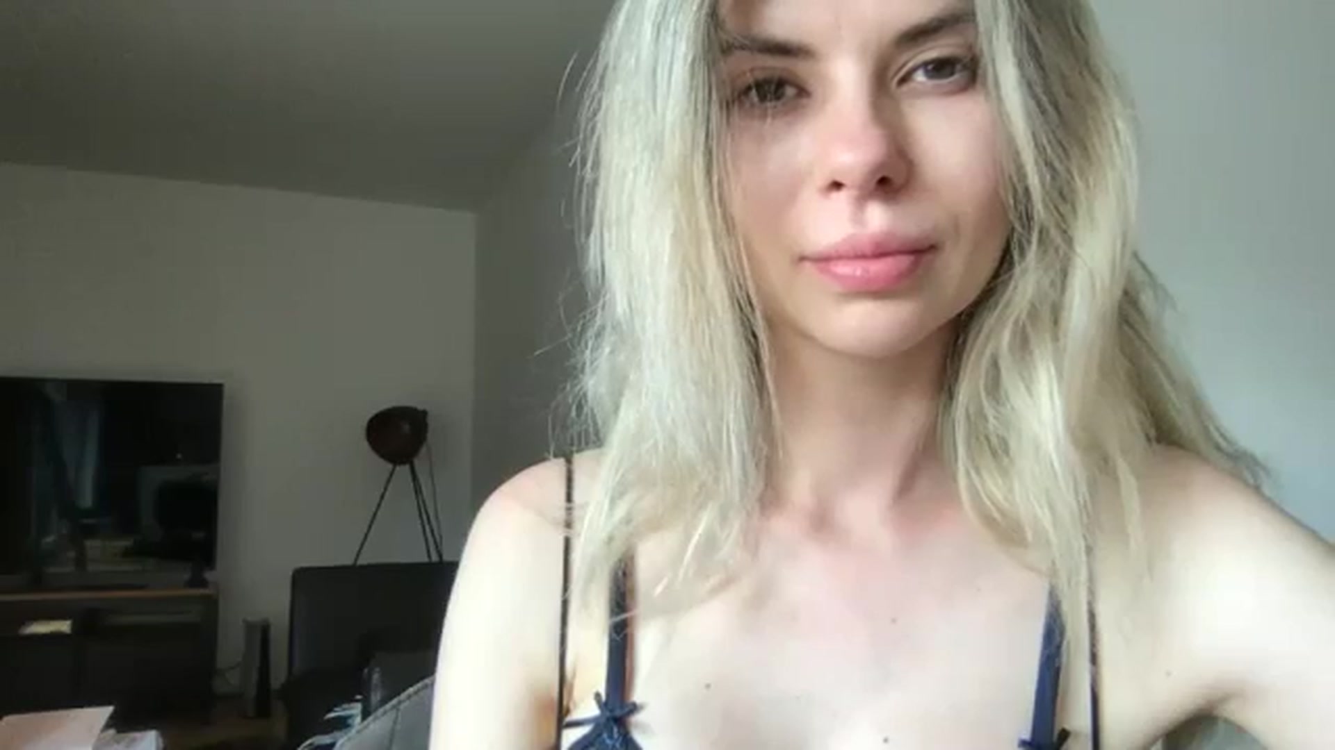 Gallery image thumbnail from neverinmylife's myfreecams stream on, 06/22/2024, 15:22 image 14 of 20