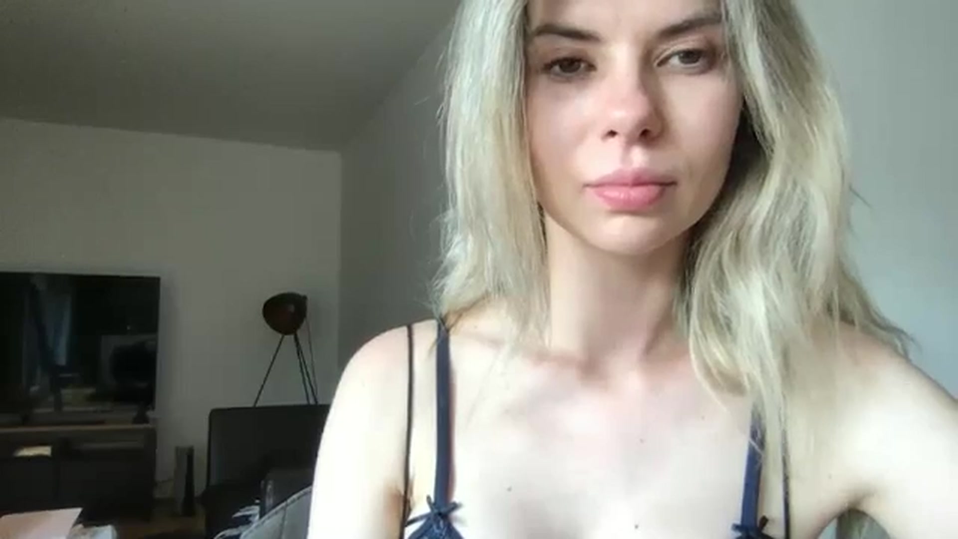 Gallery image thumbnail from neverinmylife's myfreecams stream on, 06/22/2024, 15:22 image 18 of 20