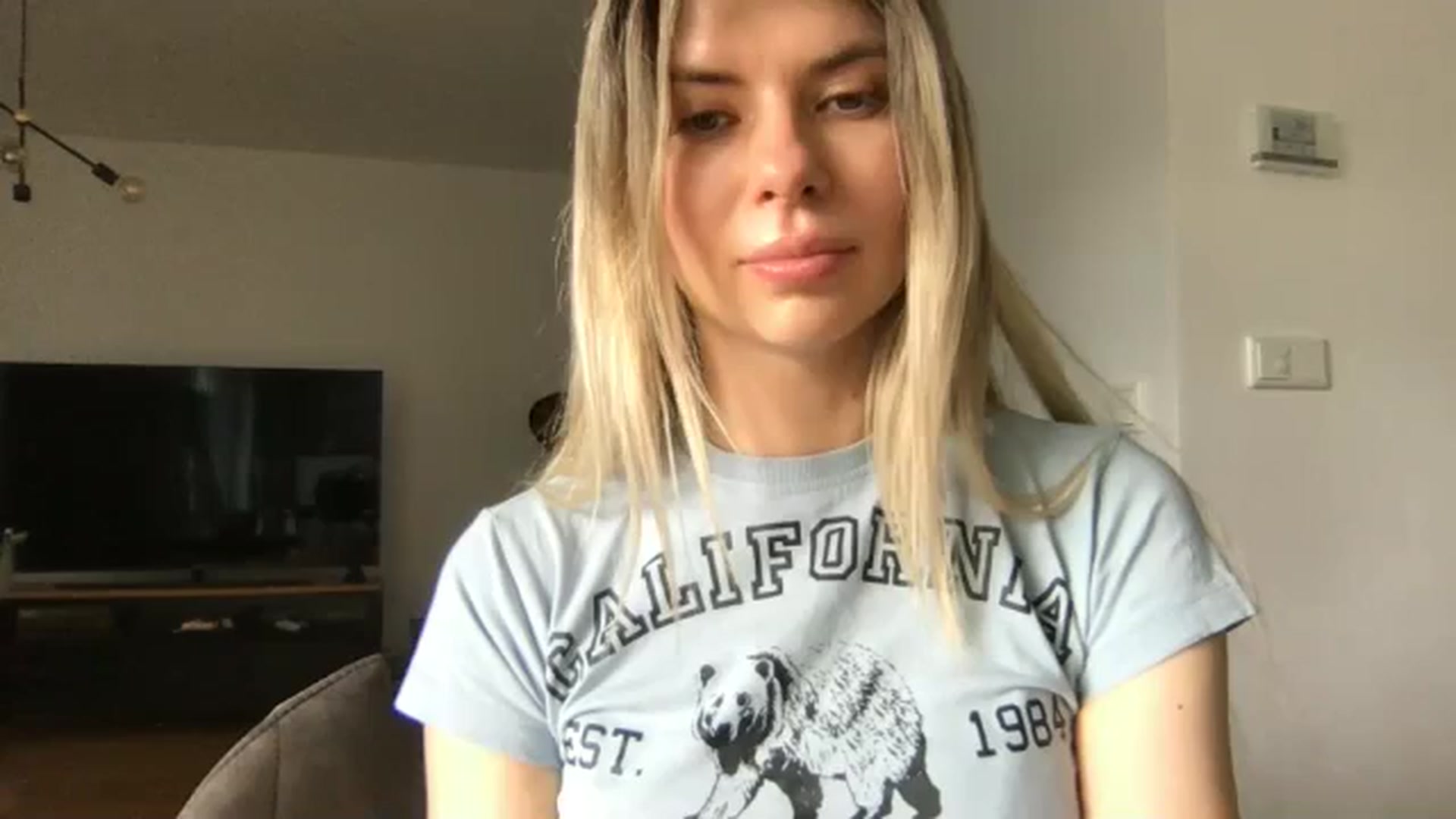 Gallery image thumbnail from neverinmylife's myfreecams stream on, 06/30/2024, 12:34 image 19 of 20