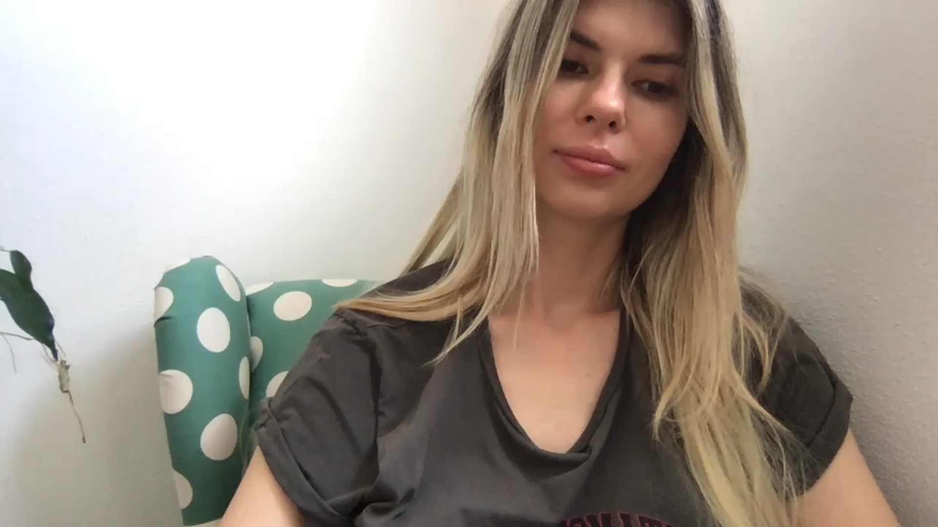 Gallery image thumbnail from neverinmylife's myfreecams stream on, 07/05/2024, 10:02 image 9 of 20