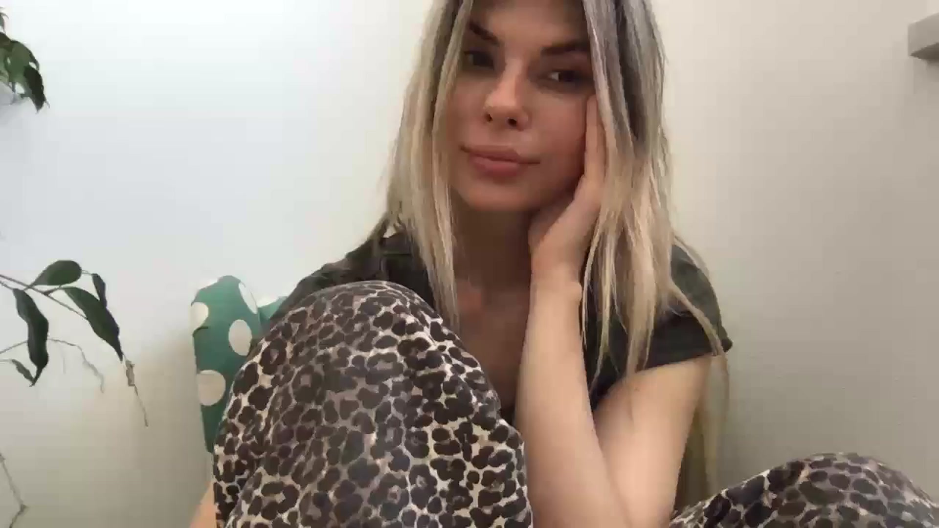 Gallery image thumbnail from neverinmylife's myfreecams stream on, 07/05/2024, 12:08 image 6 of 20