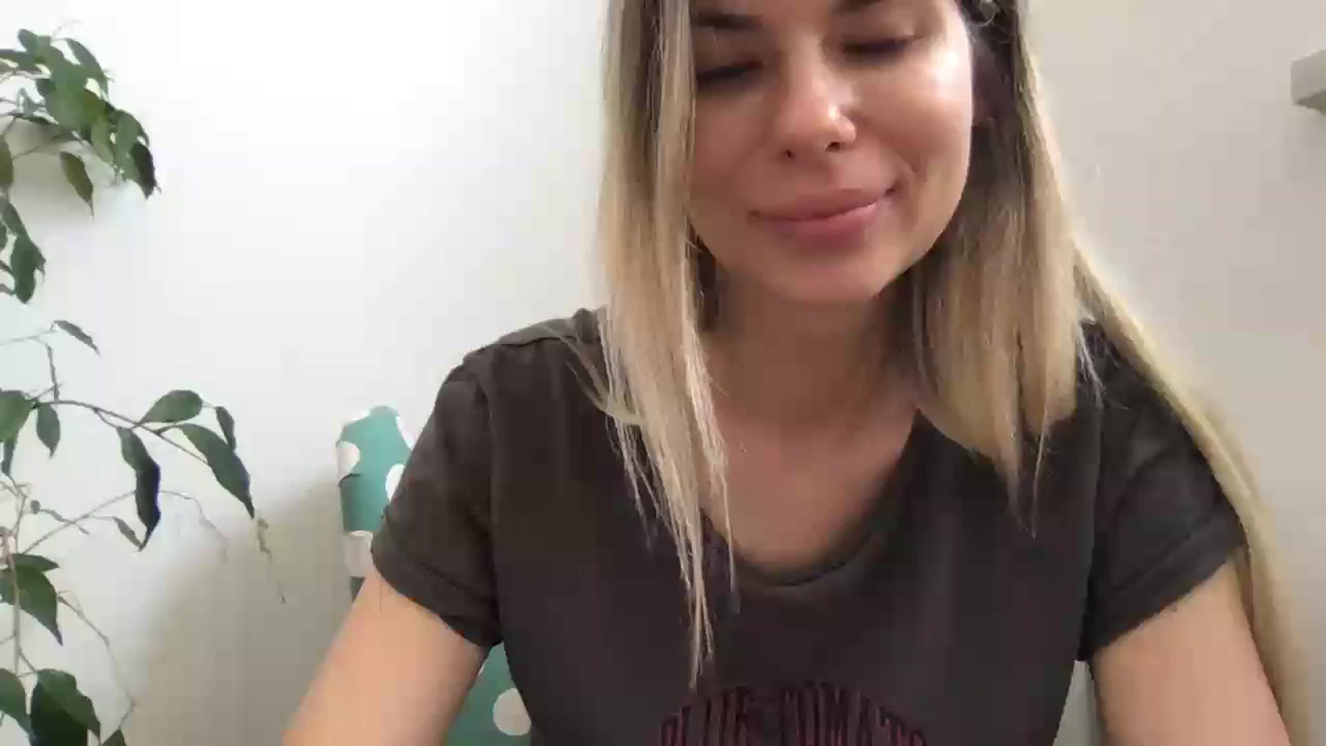 Gallery image thumbnail from neverinmylife's myfreecams stream on, 07/05/2024, 12:08 image 20 of 20