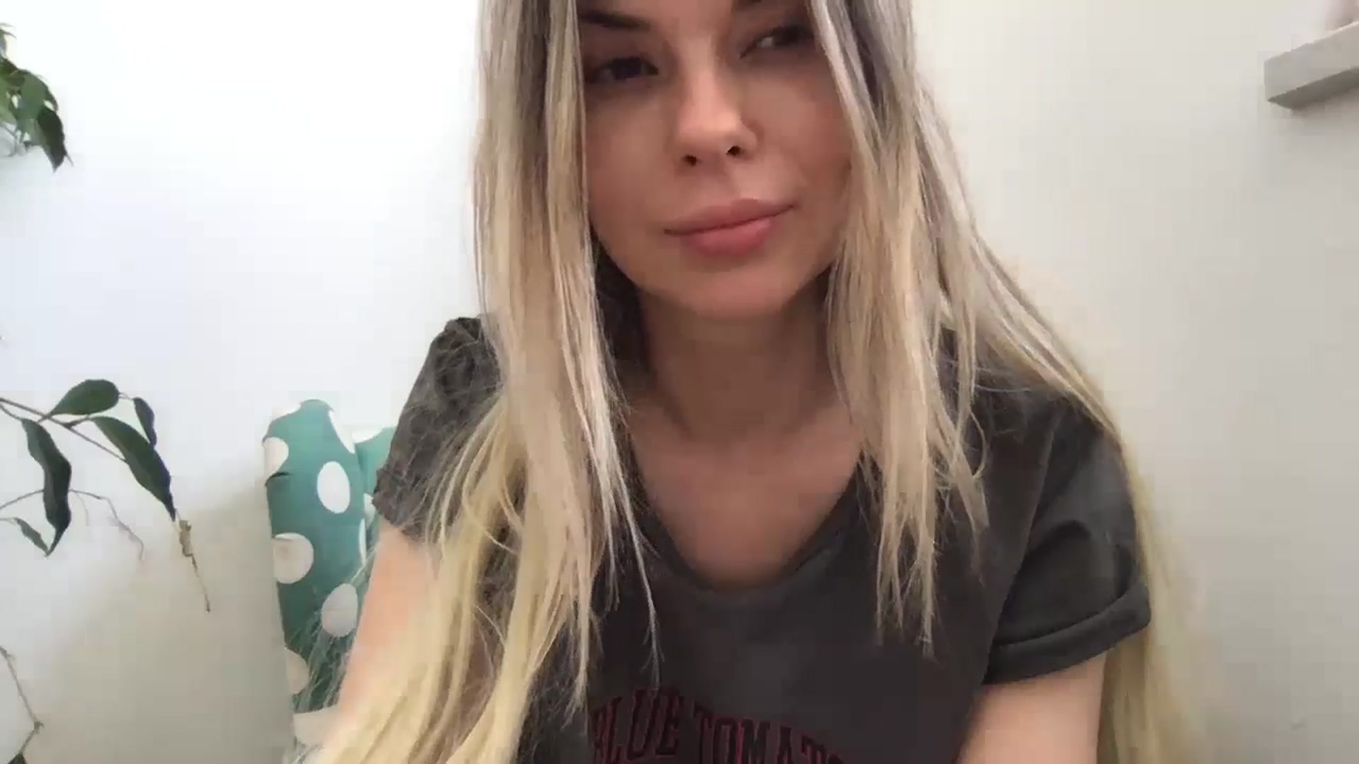 Gallery image thumbnail from neverinmylife's myfreecams stream on, 07/05/2024, 12:08 image 10 of 20
