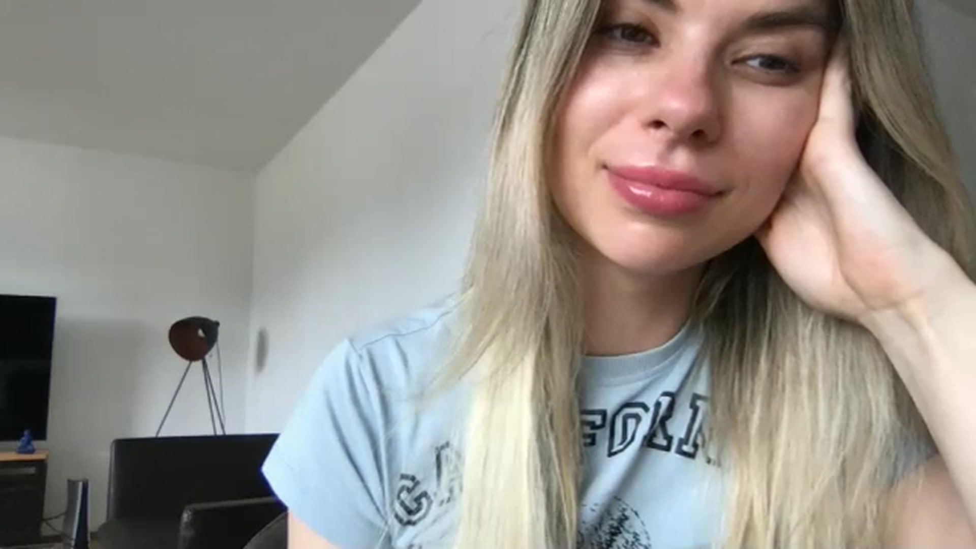 Gallery image thumbnail from neverinmylife's myfreecams stream on, 07/07/2024, 09:09 image 16 of 20