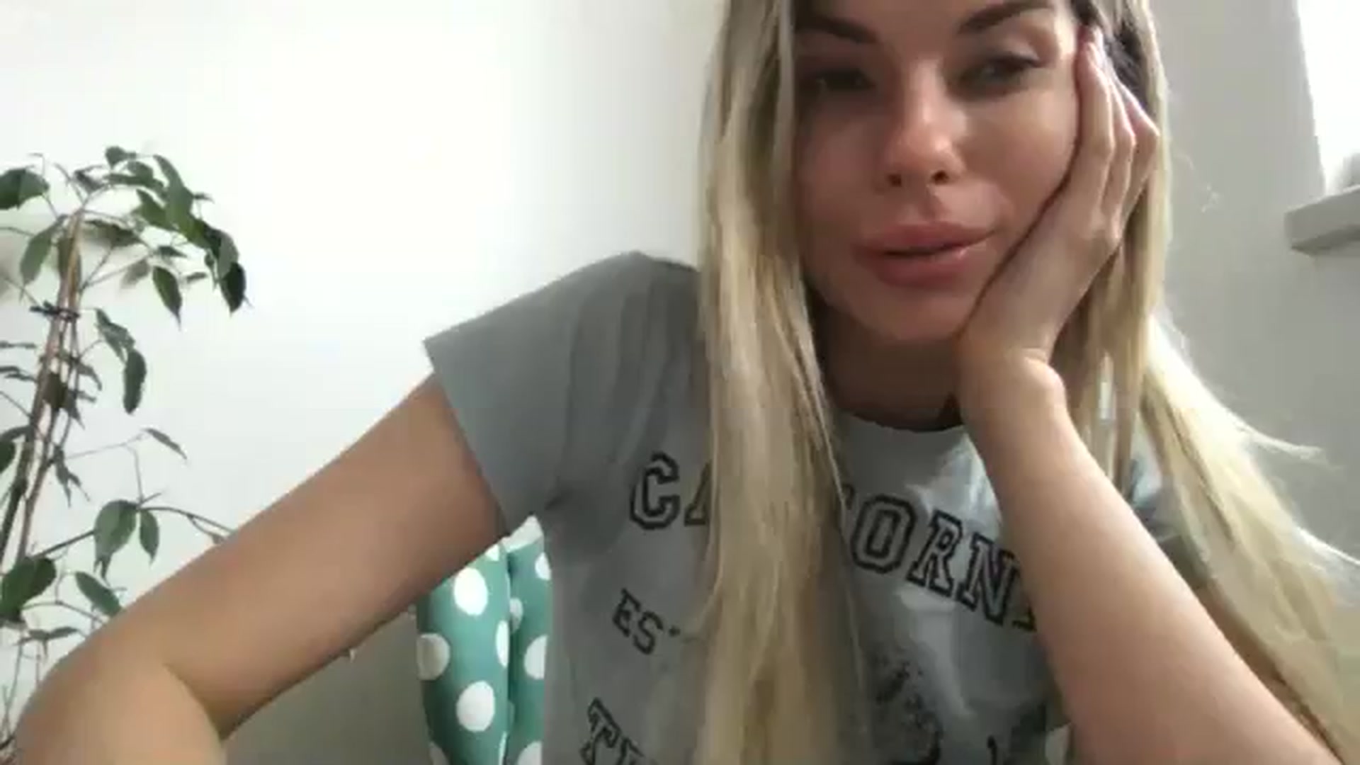 Gallery image thumbnail from neverinmylife's myfreecams stream on, 07/07/2024, 10:35 image 14 of 20