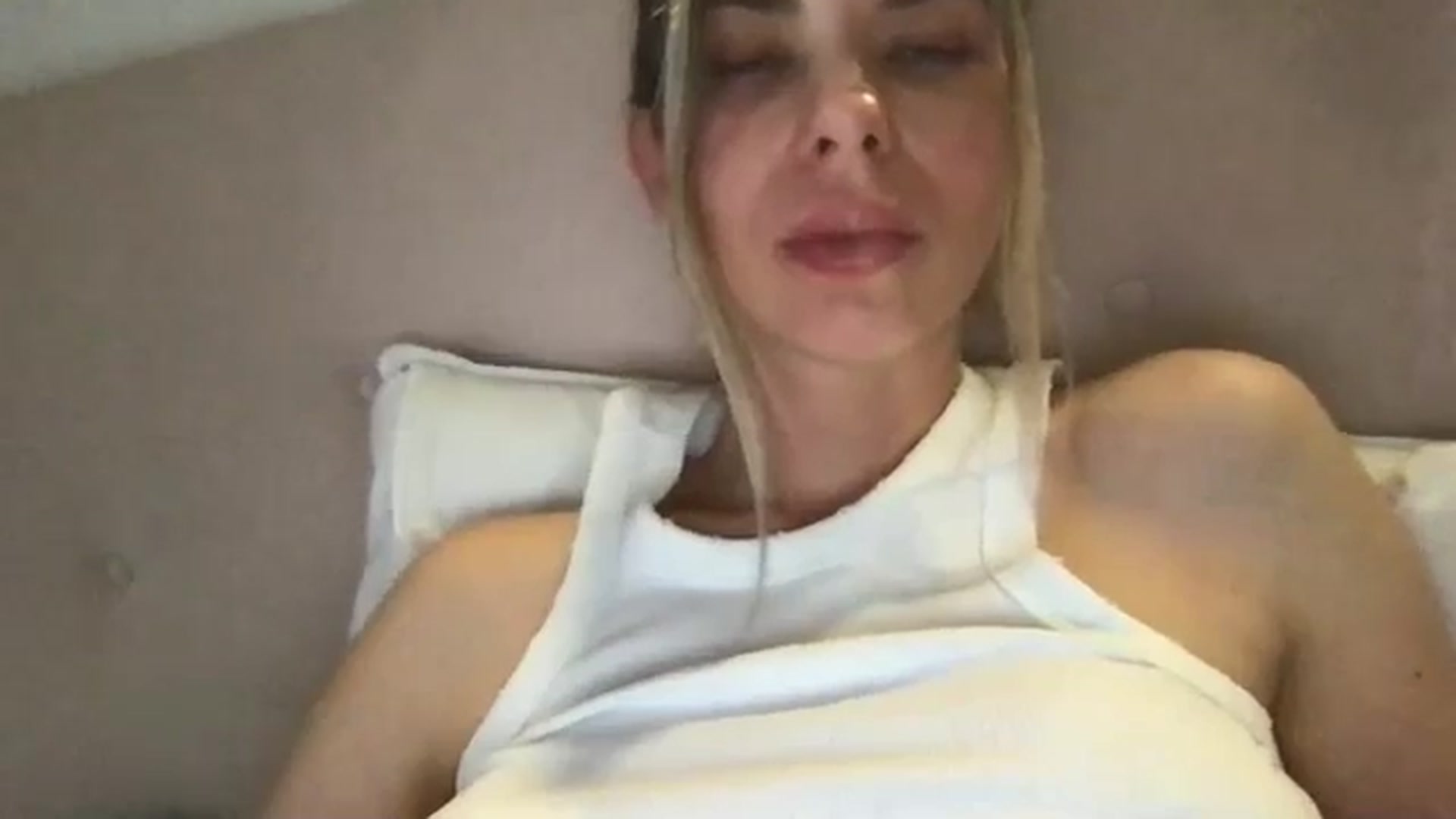 Gallery image thumbnail from neverinmylife's myfreecams stream on, 07/16/2024, 12:48 image 18 of 20
