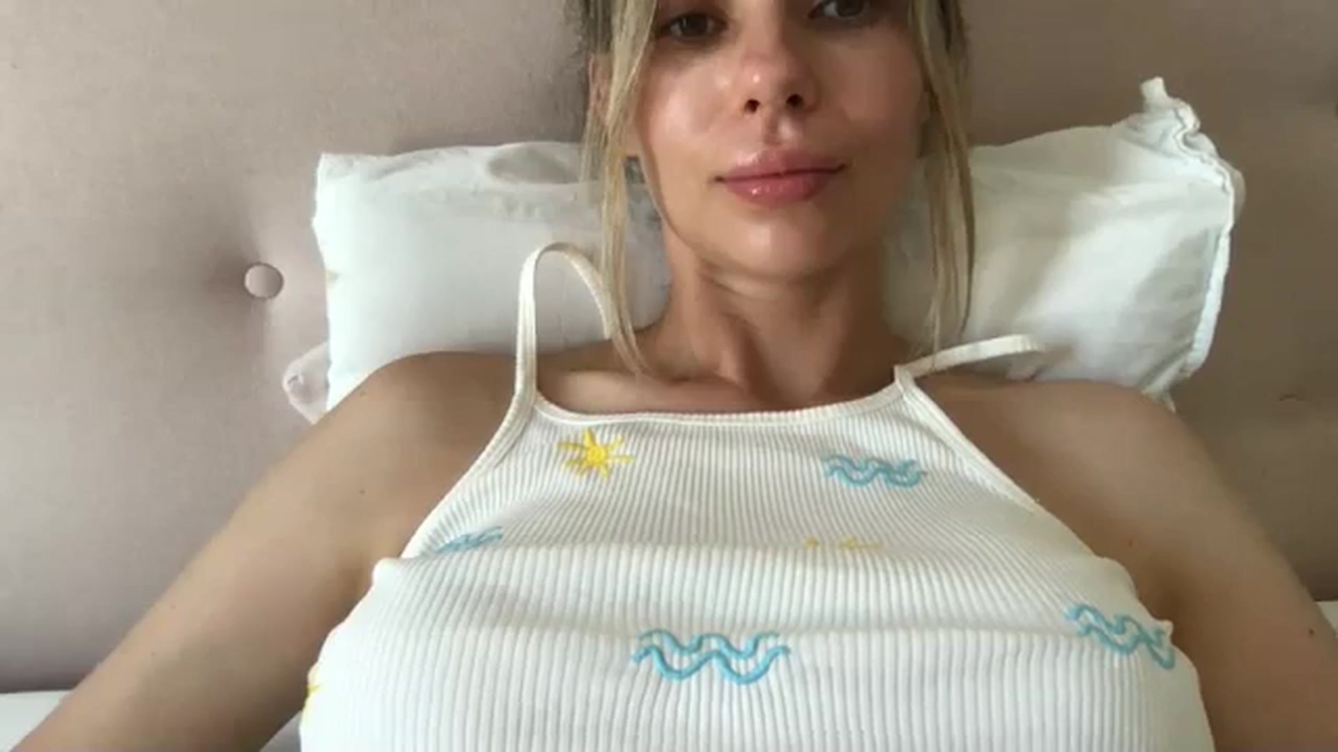 Gallery image thumbnail from neverinmylife's myfreecams stream on, 07/17/2024, 14:48 image 20 of 20