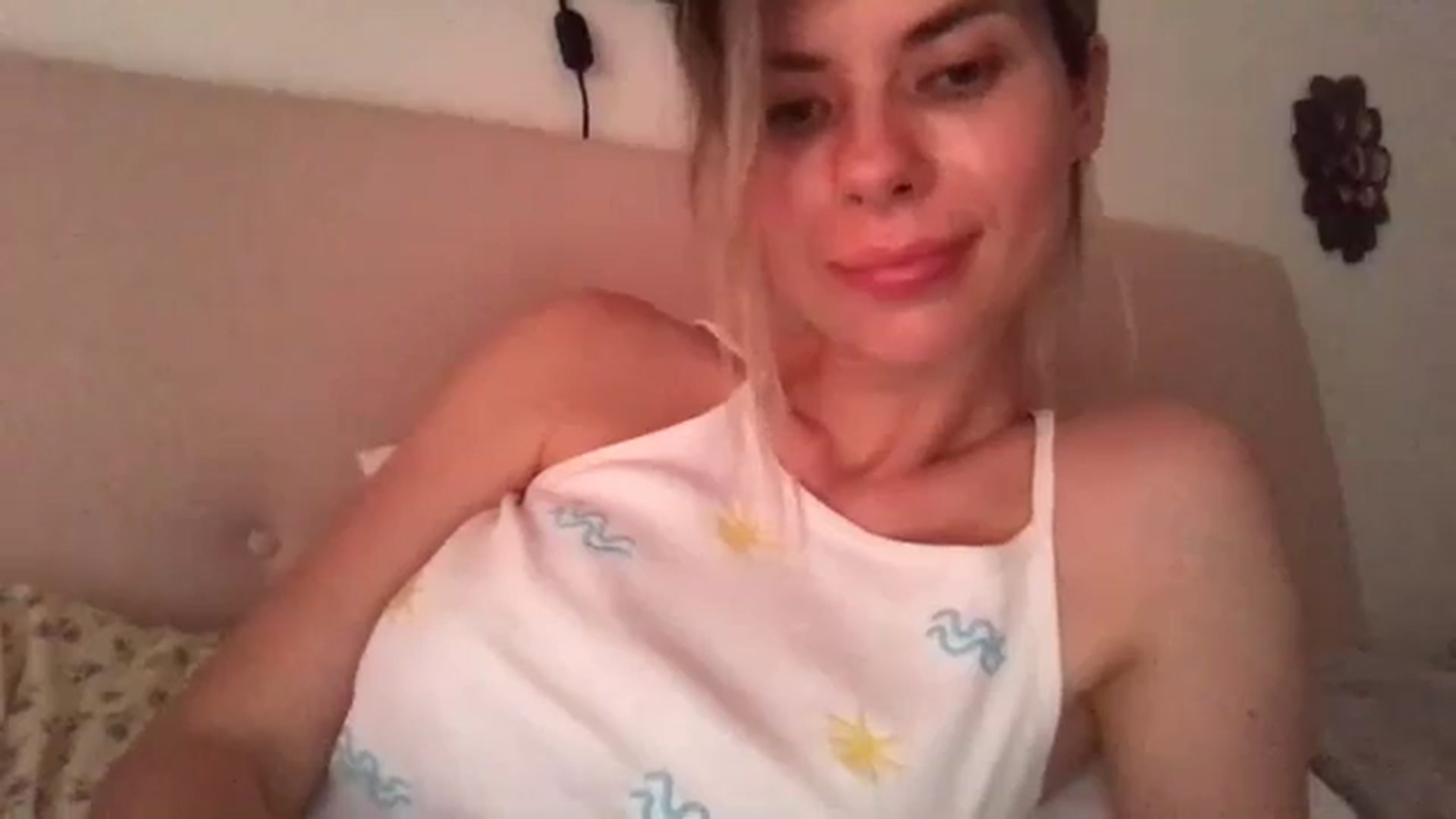Gallery image thumbnail from neverinmylife's myfreecams stream on, 07/17/2024, 16:01 image 3 of 20