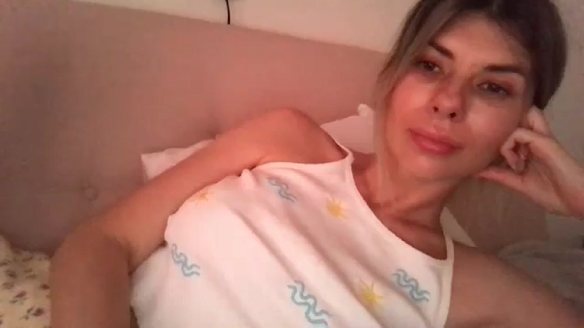 Gallery image thumbnail from neverinmylife's myfreecams stream on, 07/17/2024, 16:01 image 5 of 20