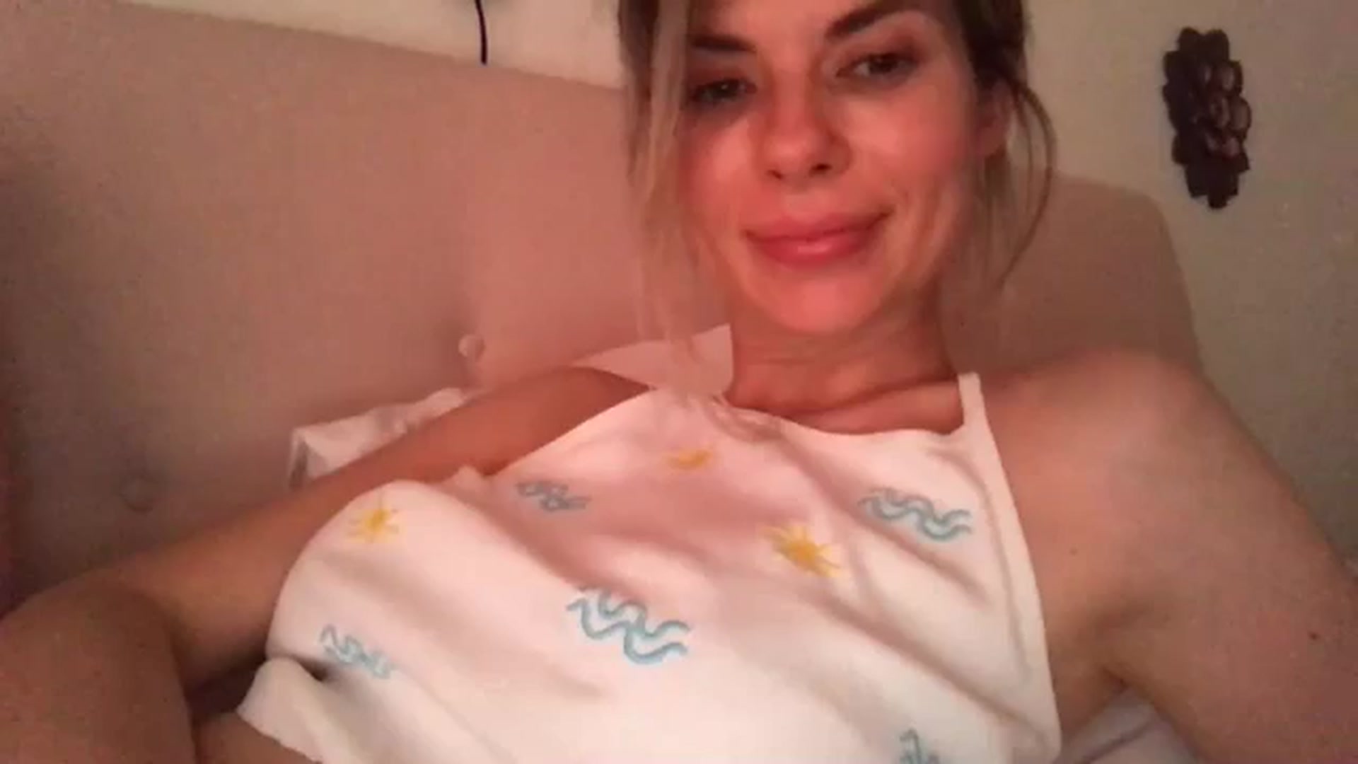 Gallery image thumbnail from neverinmylife's myfreecams stream on, 07/17/2024, 16:01 image 6 of 20