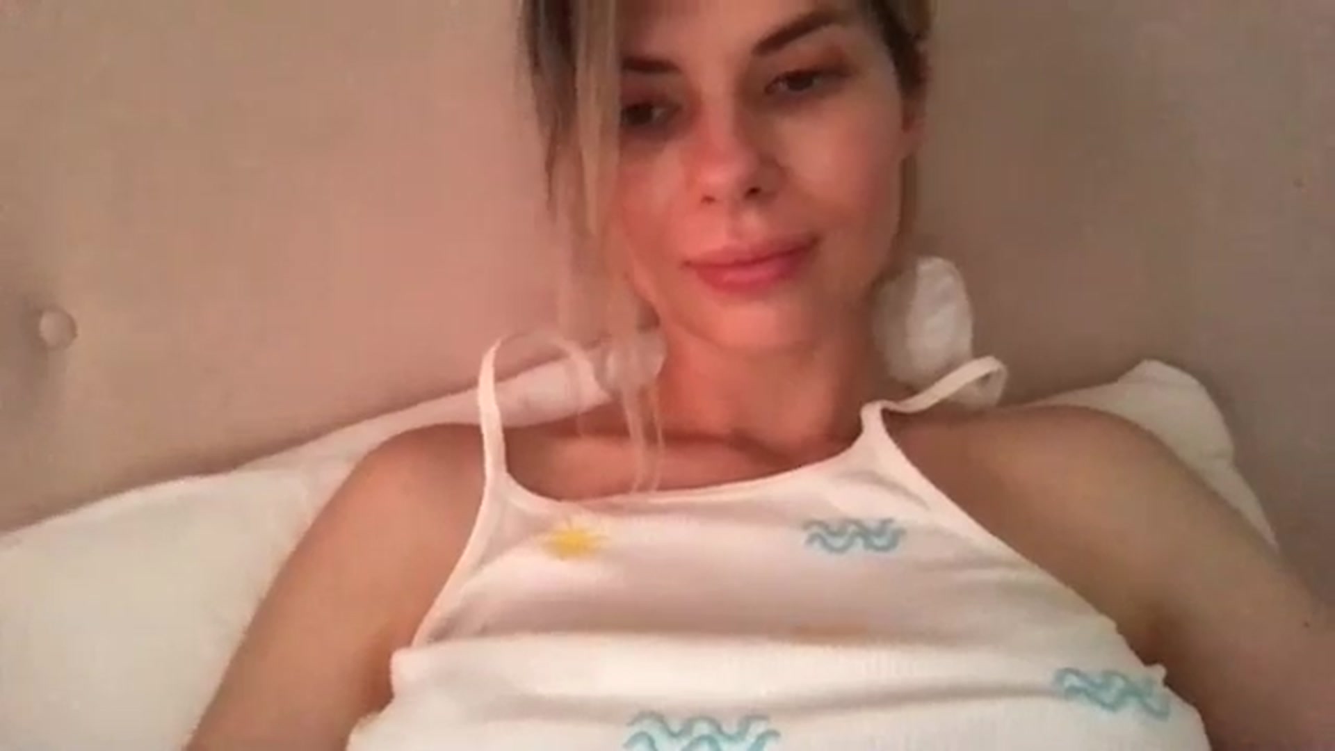 Gallery image thumbnail from neverinmylife's myfreecams stream on, 07/17/2024, 16:01 image 15 of 20