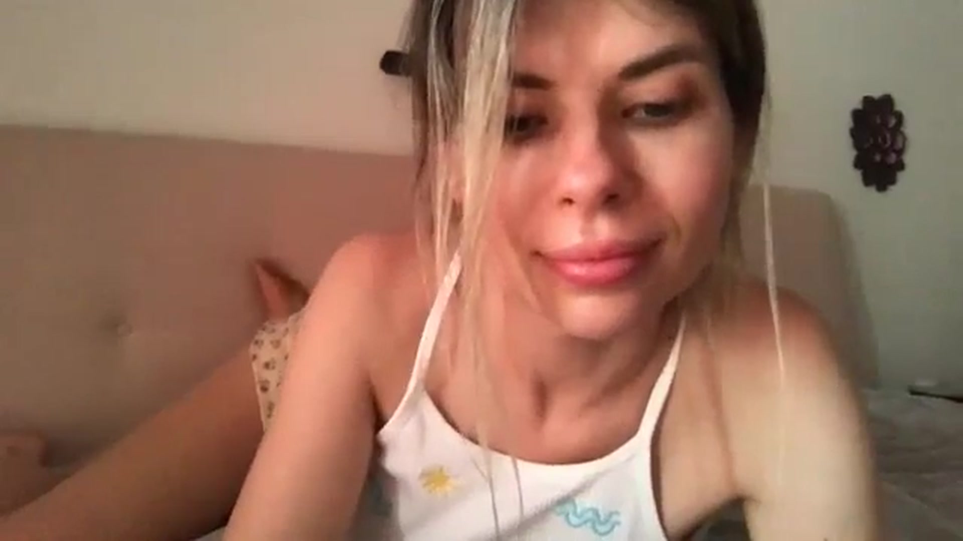 Gallery image thumbnail from neverinmylife's myfreecams stream on, 07/17/2024, 16:19 image 9 of 20