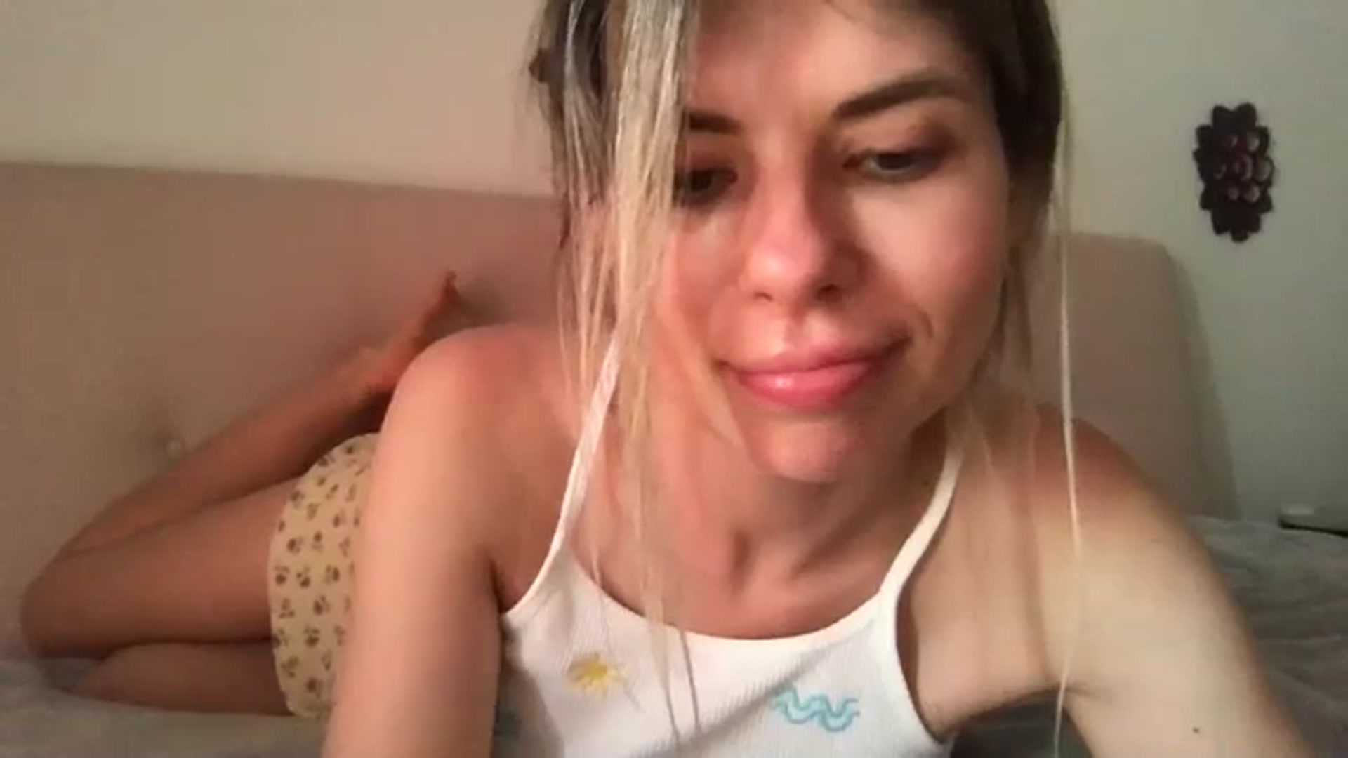Gallery image thumbnail from neverinmylife's myfreecams stream on, 07/17/2024, 16:19 image 8 of 20